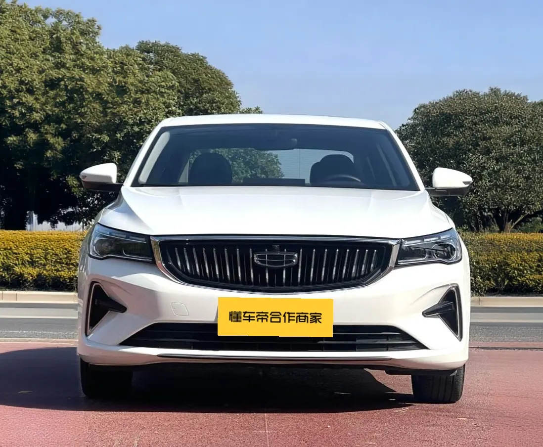 Geely Emgrand  из Китая