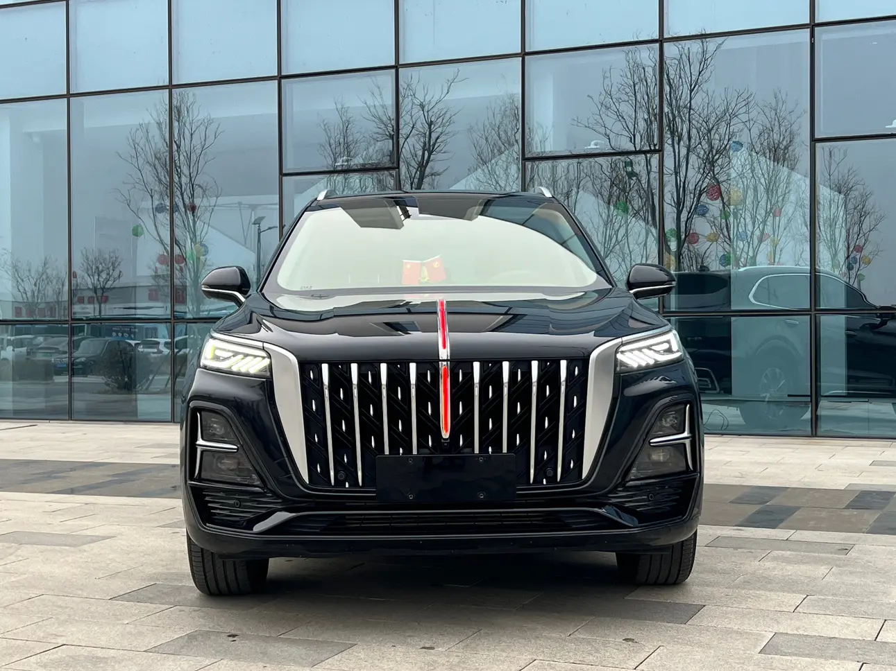 Hongqi HS5  из Китая