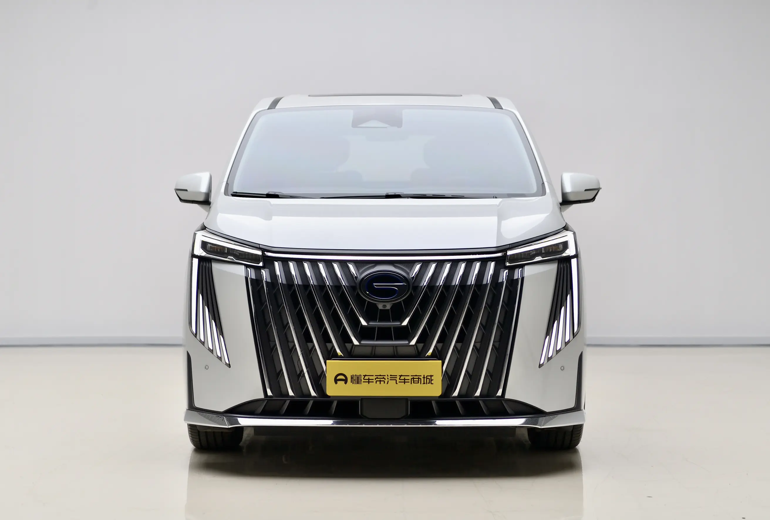 GAC Trumpchi M8  из Китая