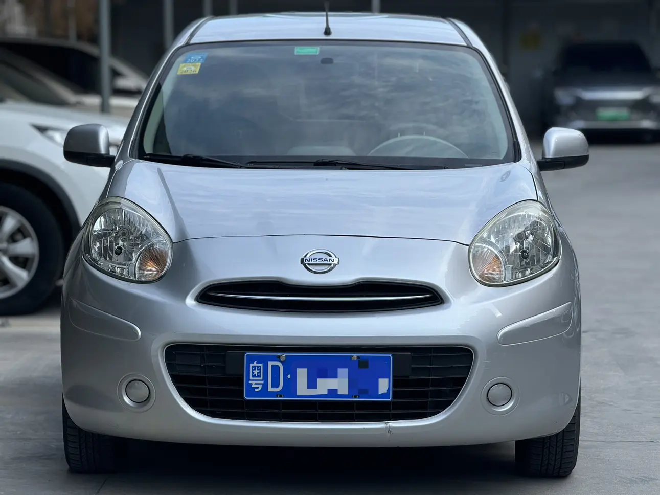 Nissan March  из Китая