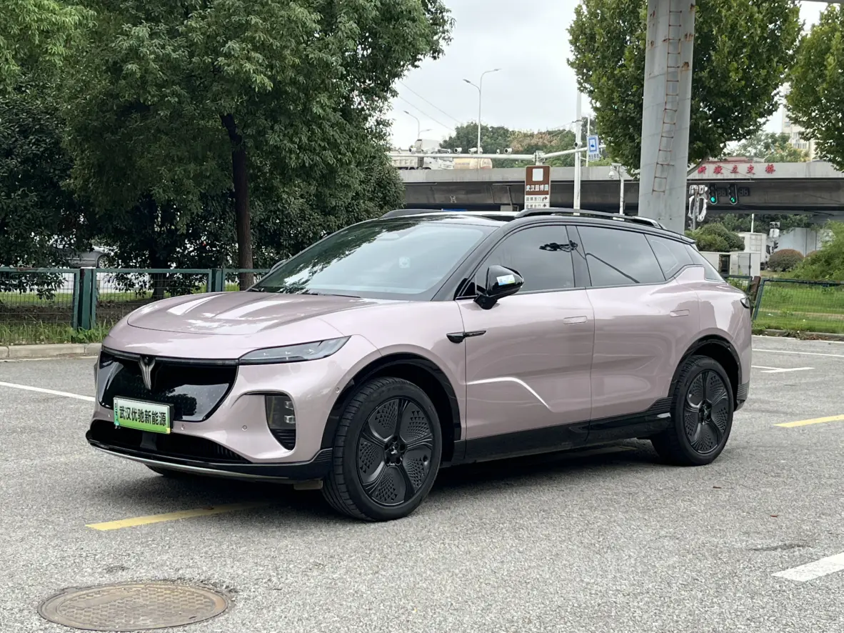 Voyah Courage  из Китая