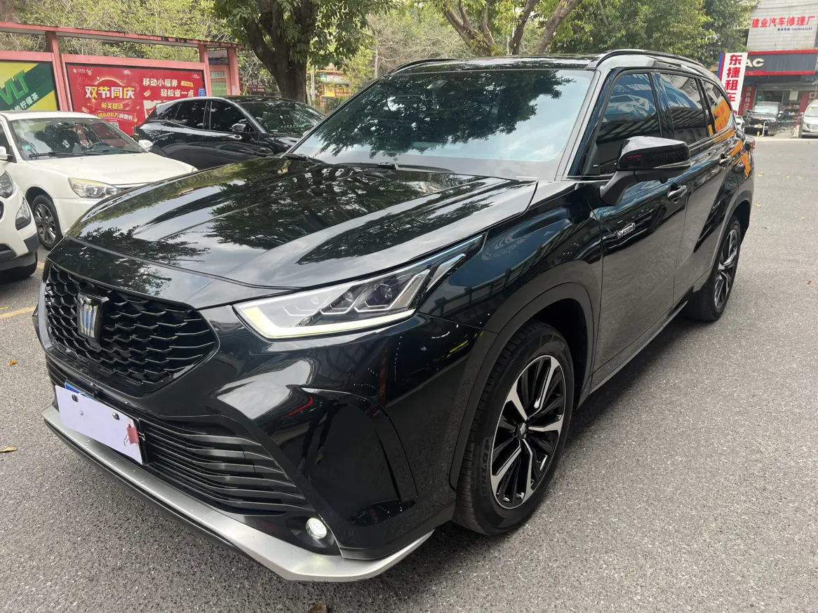 Toyota Crown Kluger