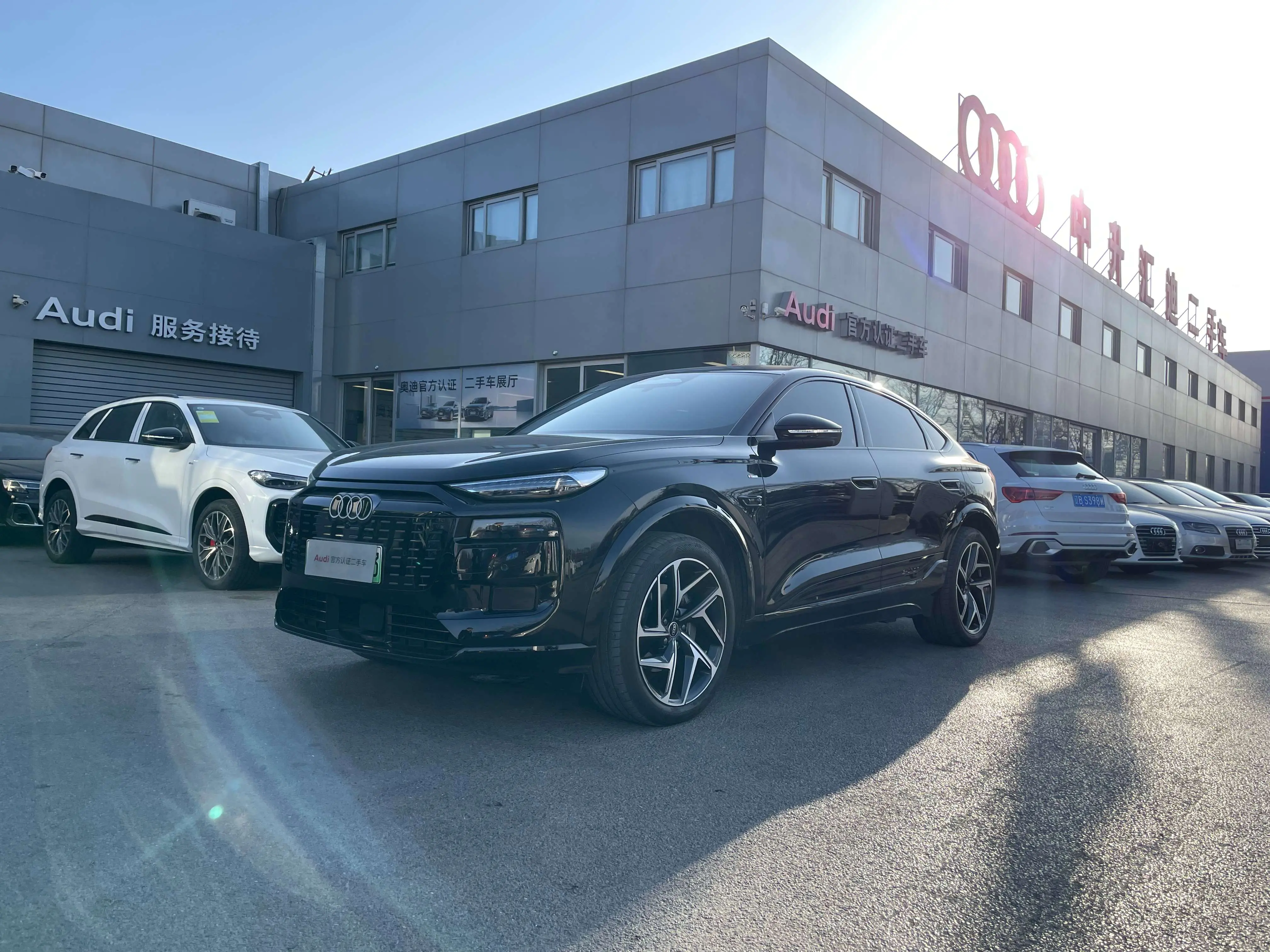 Audi Q6L e-tron