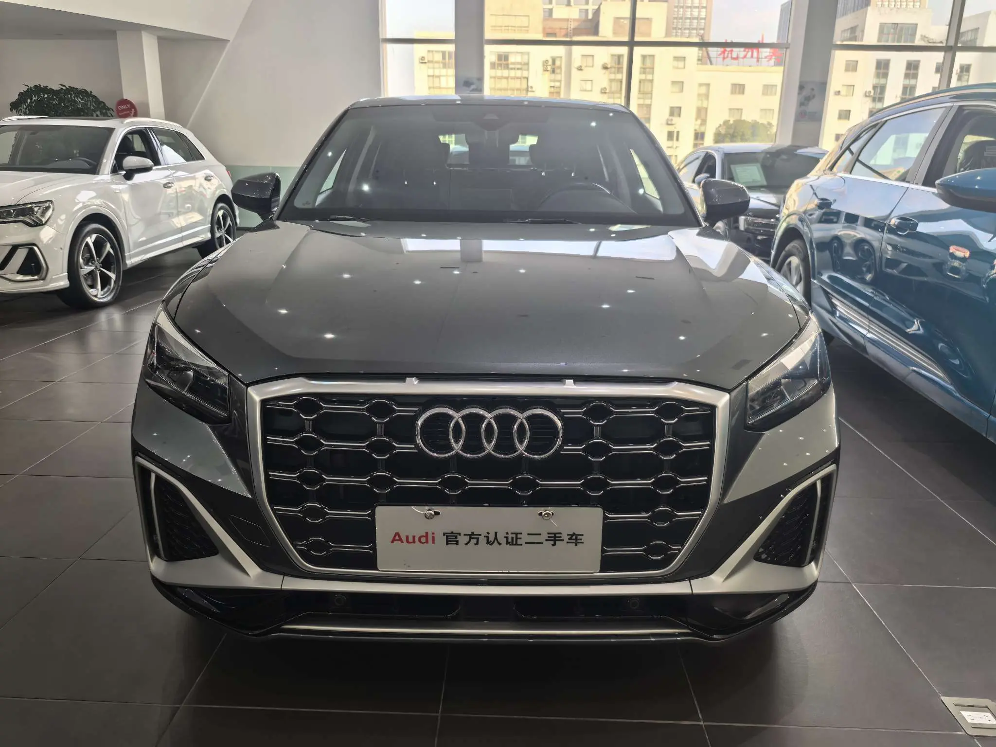 Audi Q2L  из Китая
