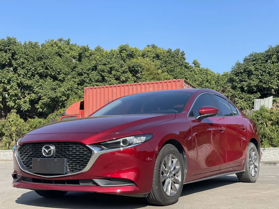Mazda Axela (Mazda3)  из Китая