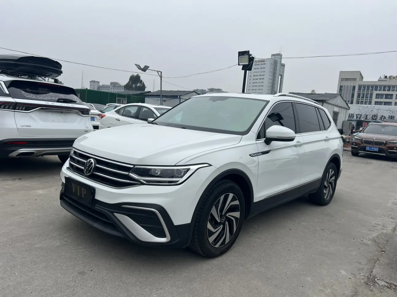 Volkswagen Tiguan L  из Китая