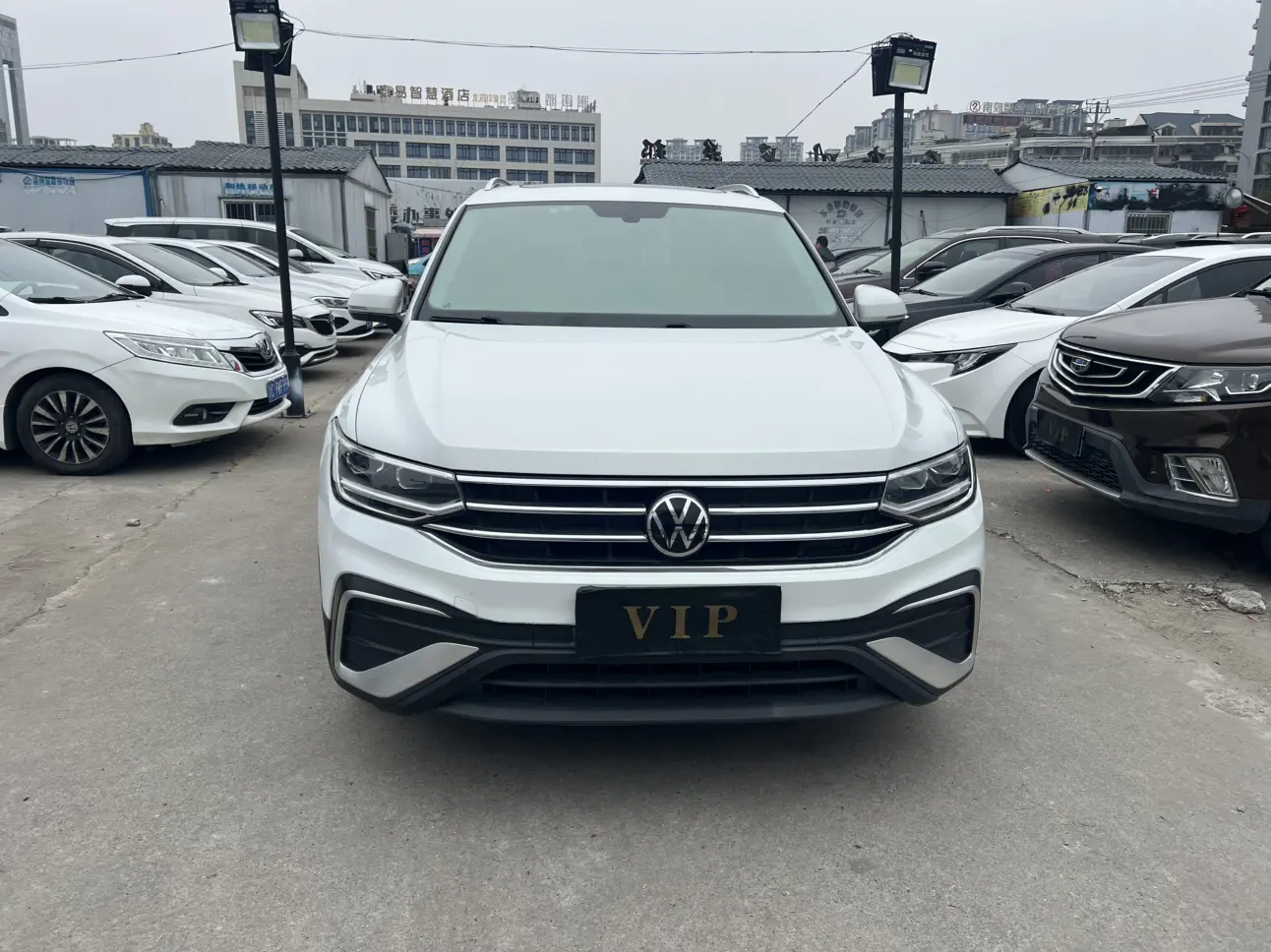 Volkswagen Tiguan L  из Китая
