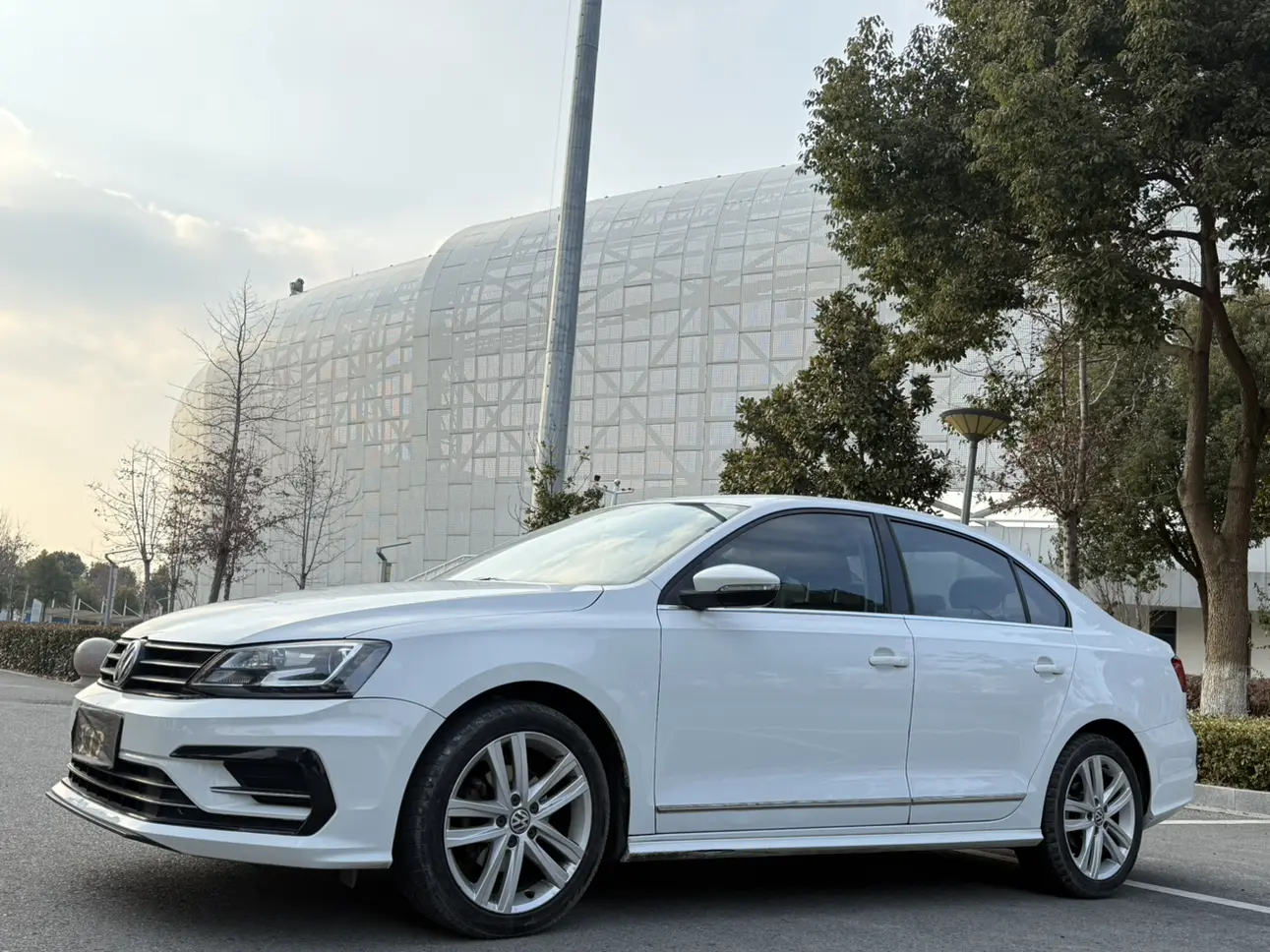 Volkswagen Sagitar  из Китая