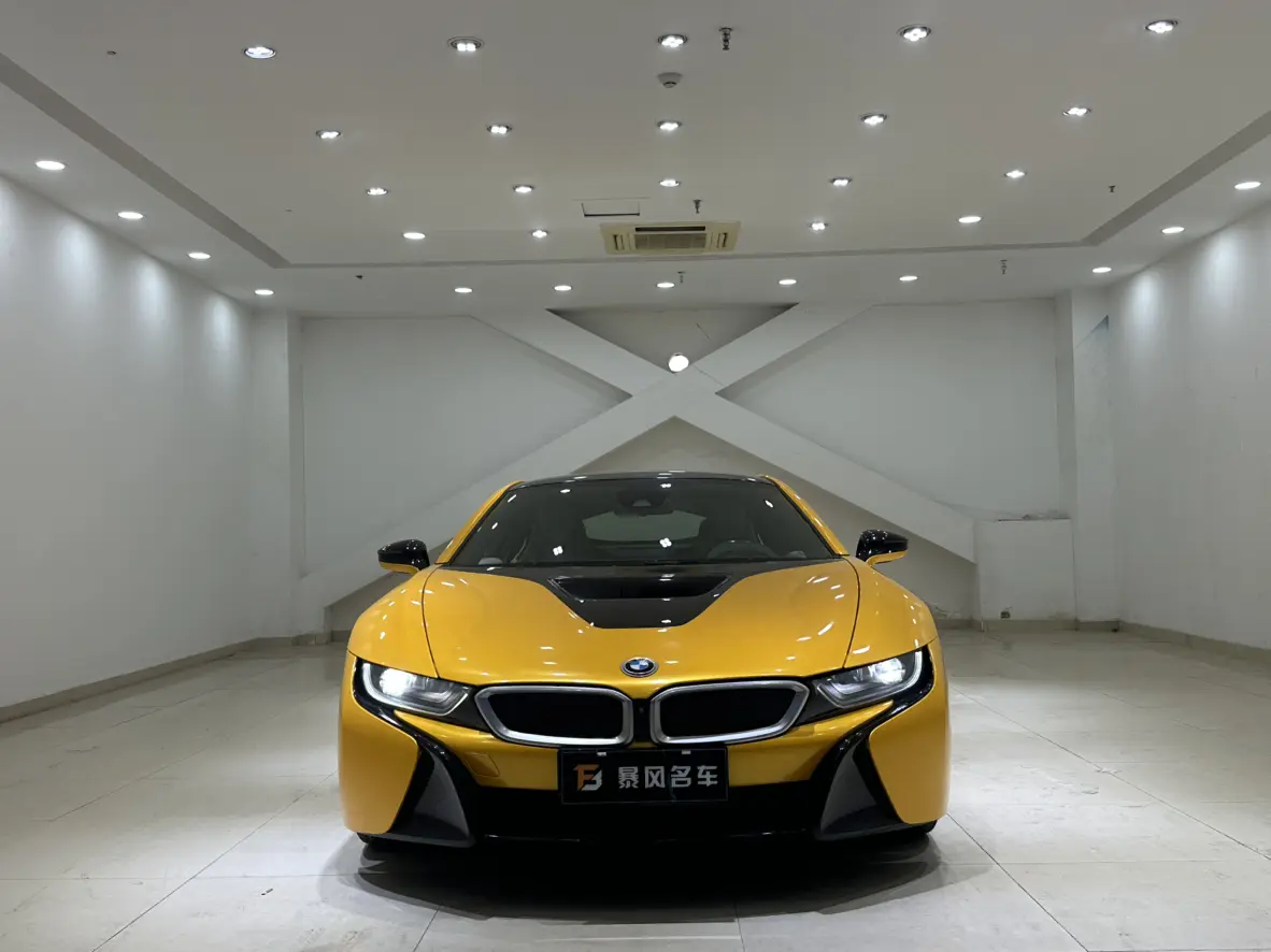 BMW i8  из Китая