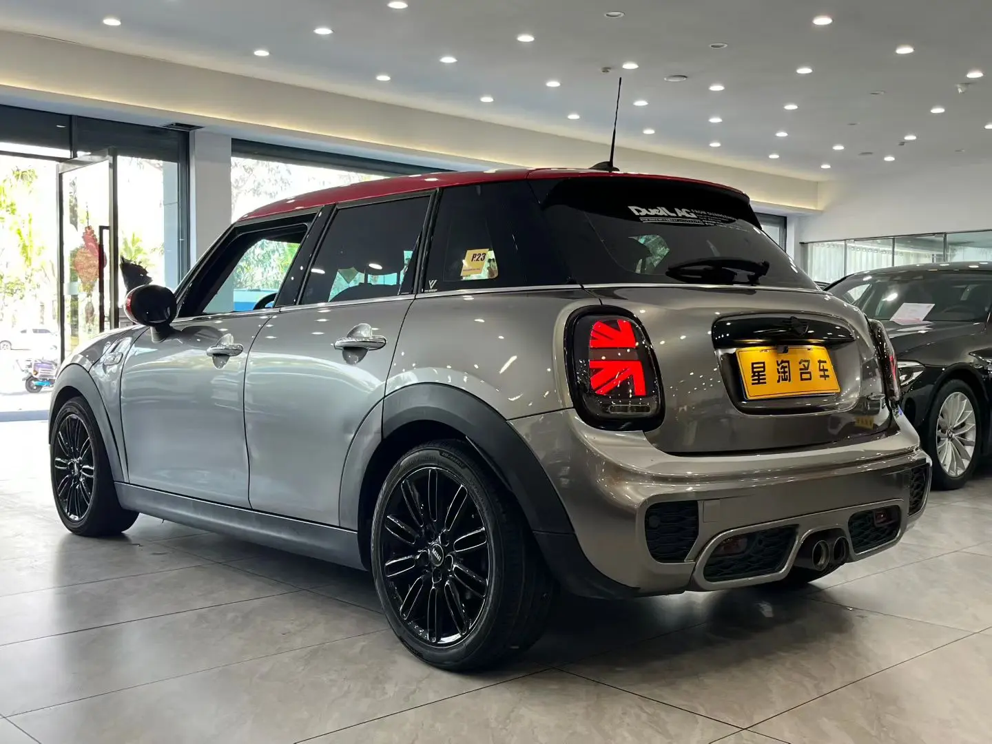MINI 
