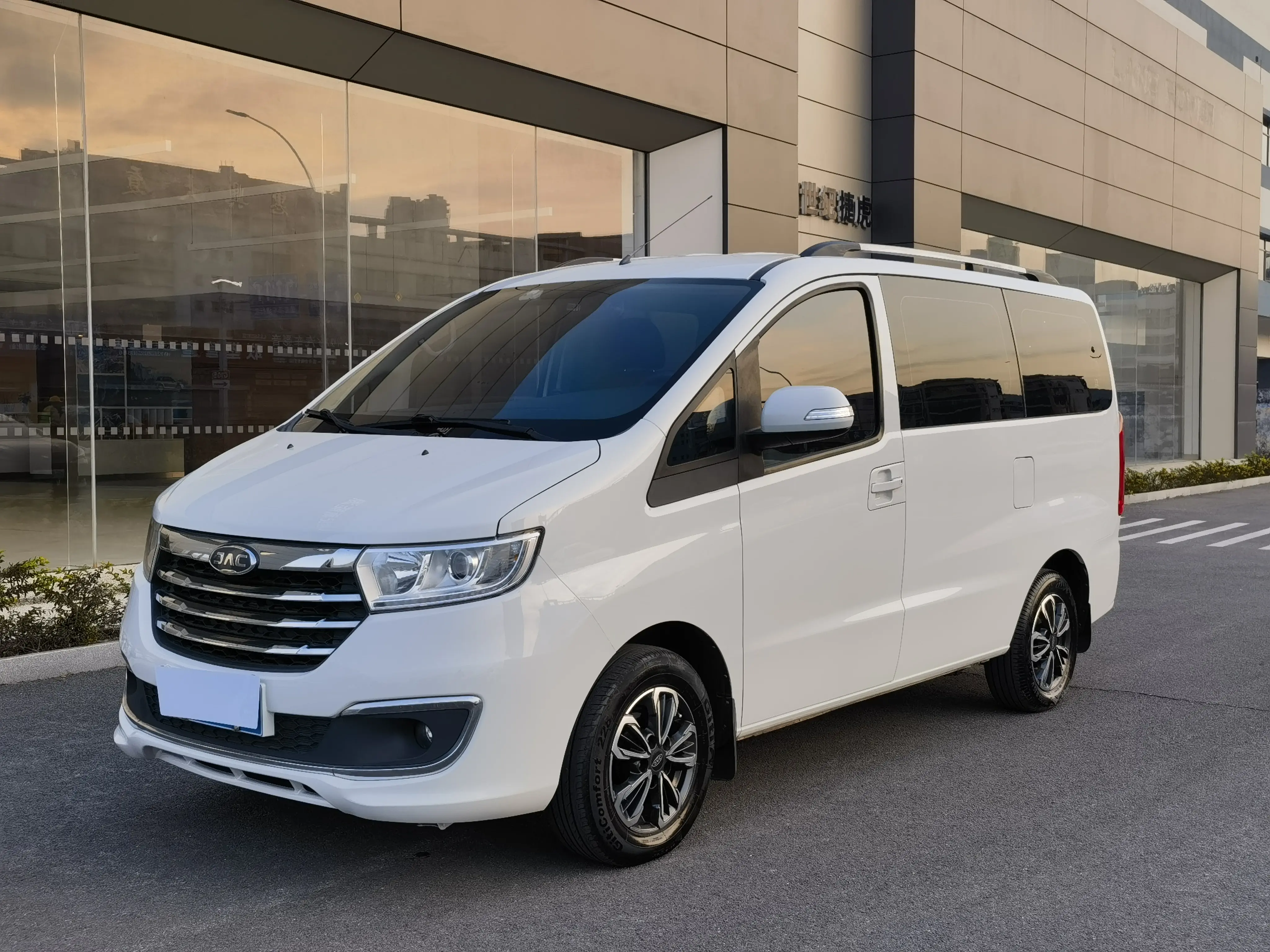 JAC Ruifeng M3  из Китая