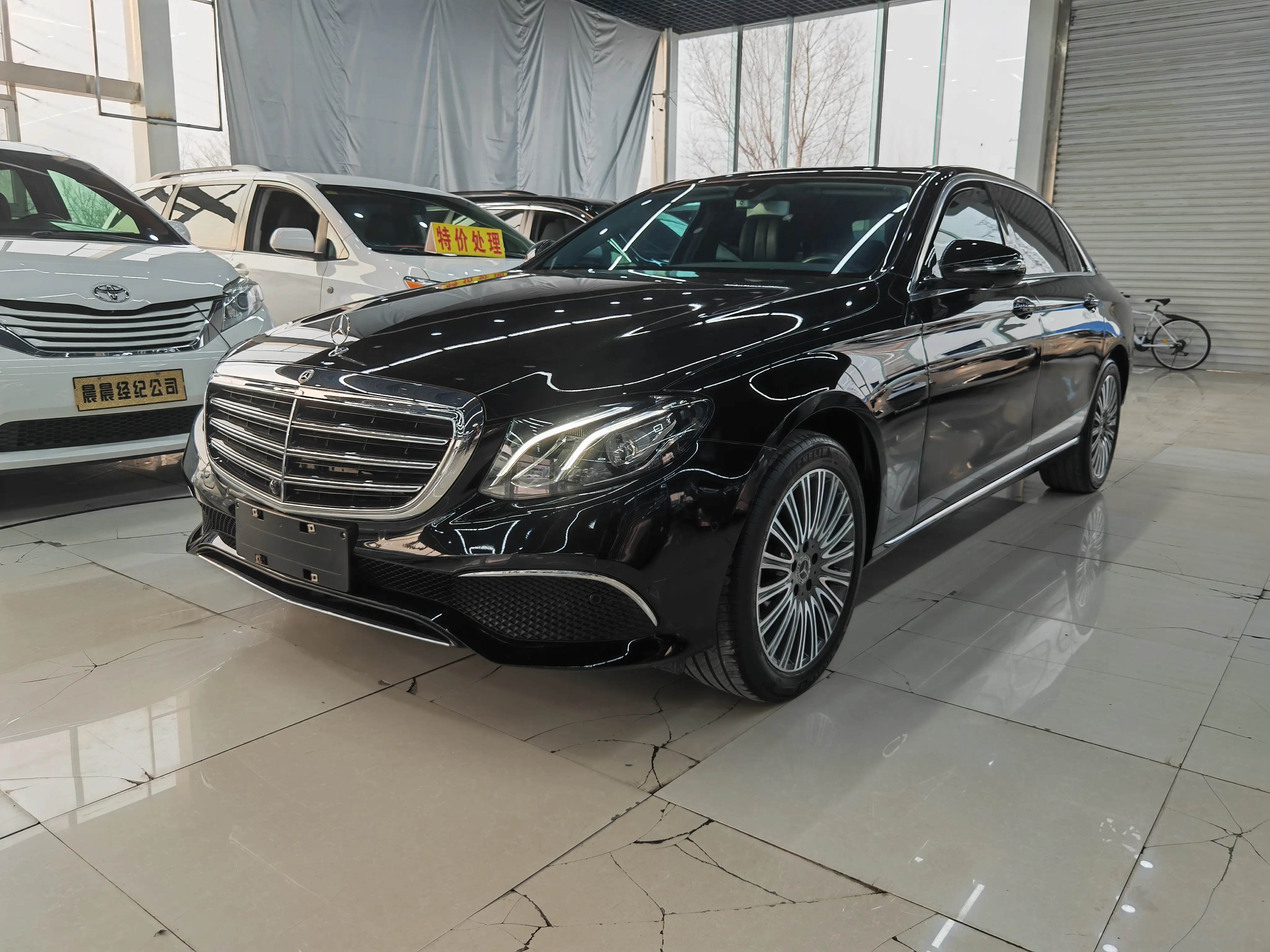 Mercedes-Benz E-Class  из Китая