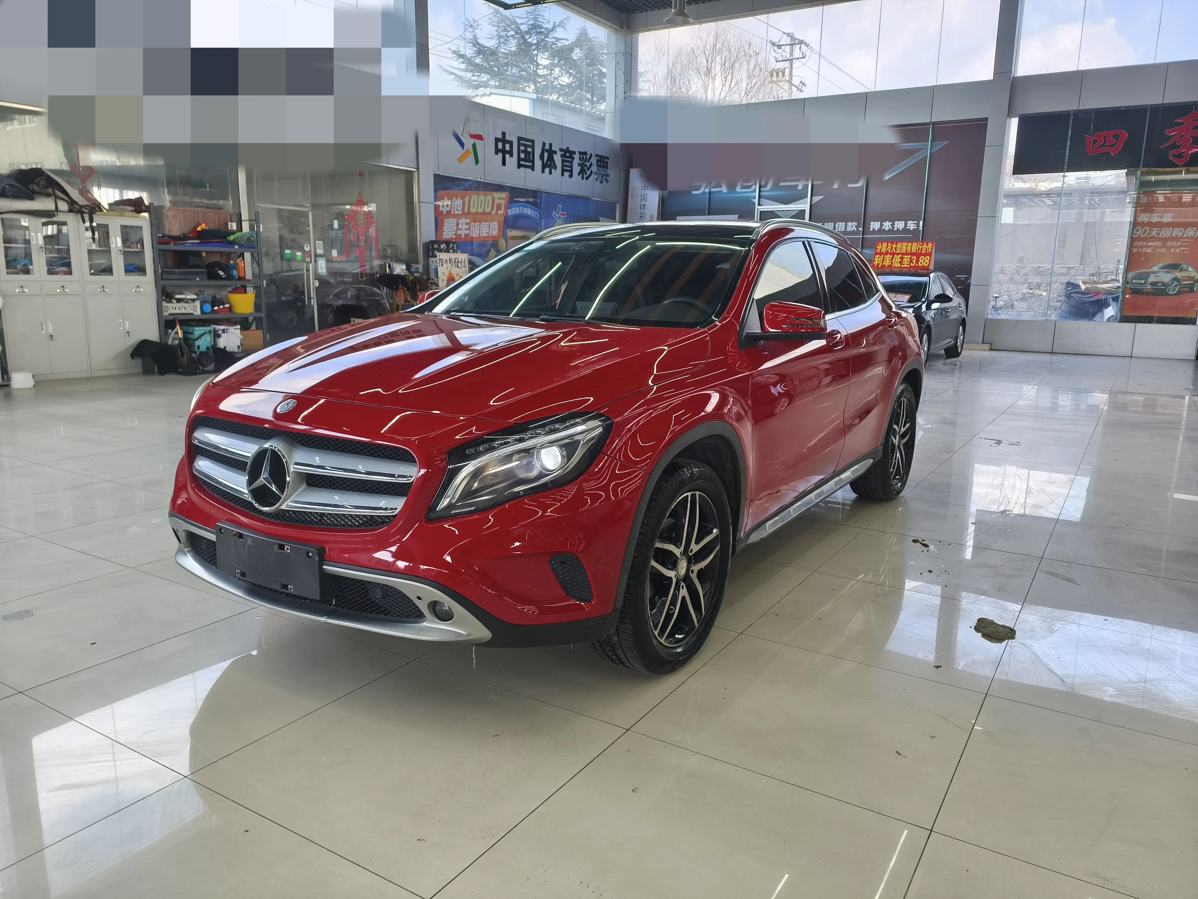 Mercedes-Benz GLA  из Китая