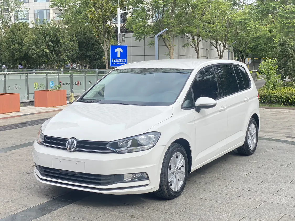 Volkswagen Touran L  из Китая