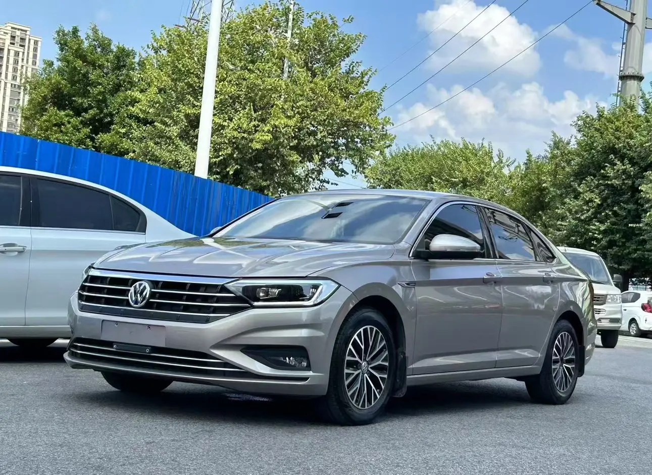 Volkswagen Sagitar  из Китая