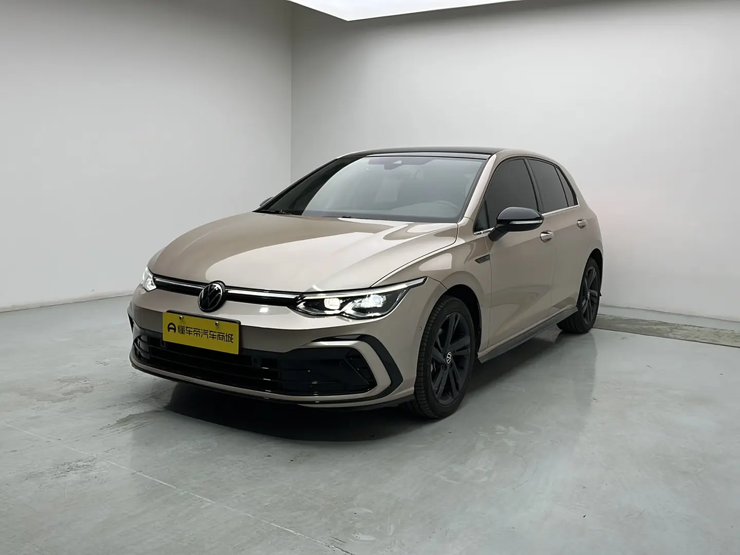 Volkswagen Golf  из Китая