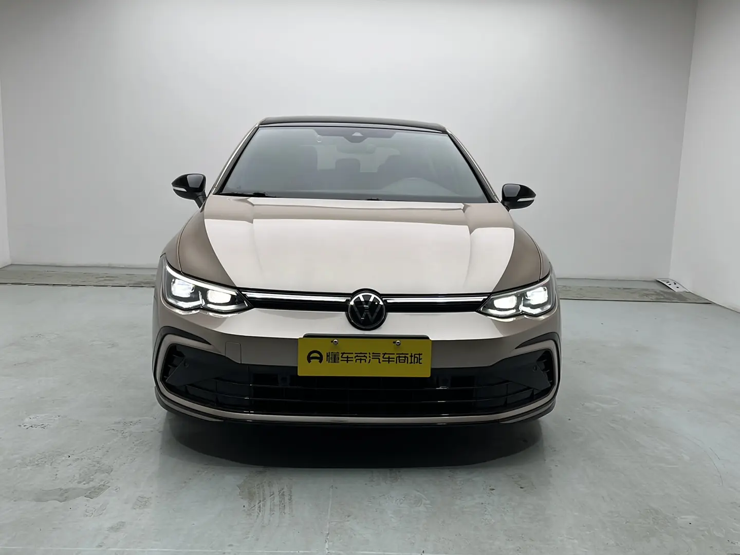 Volkswagen Golf  из Китая