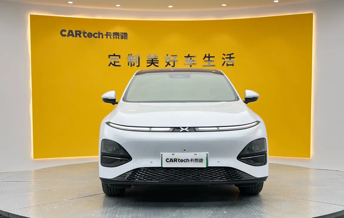 Xpeng G6  из Китая