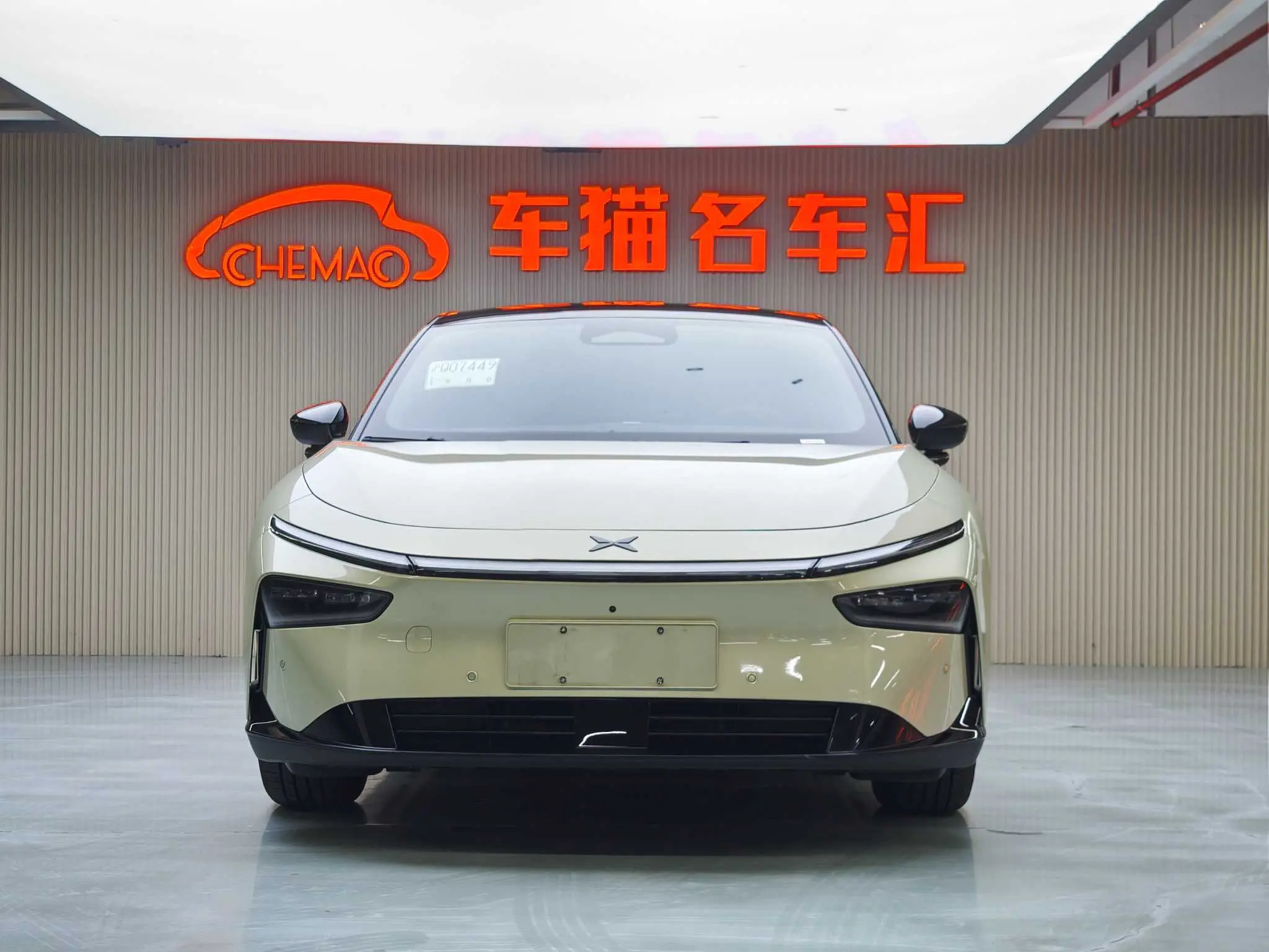 Xpeng P7+  из Китая