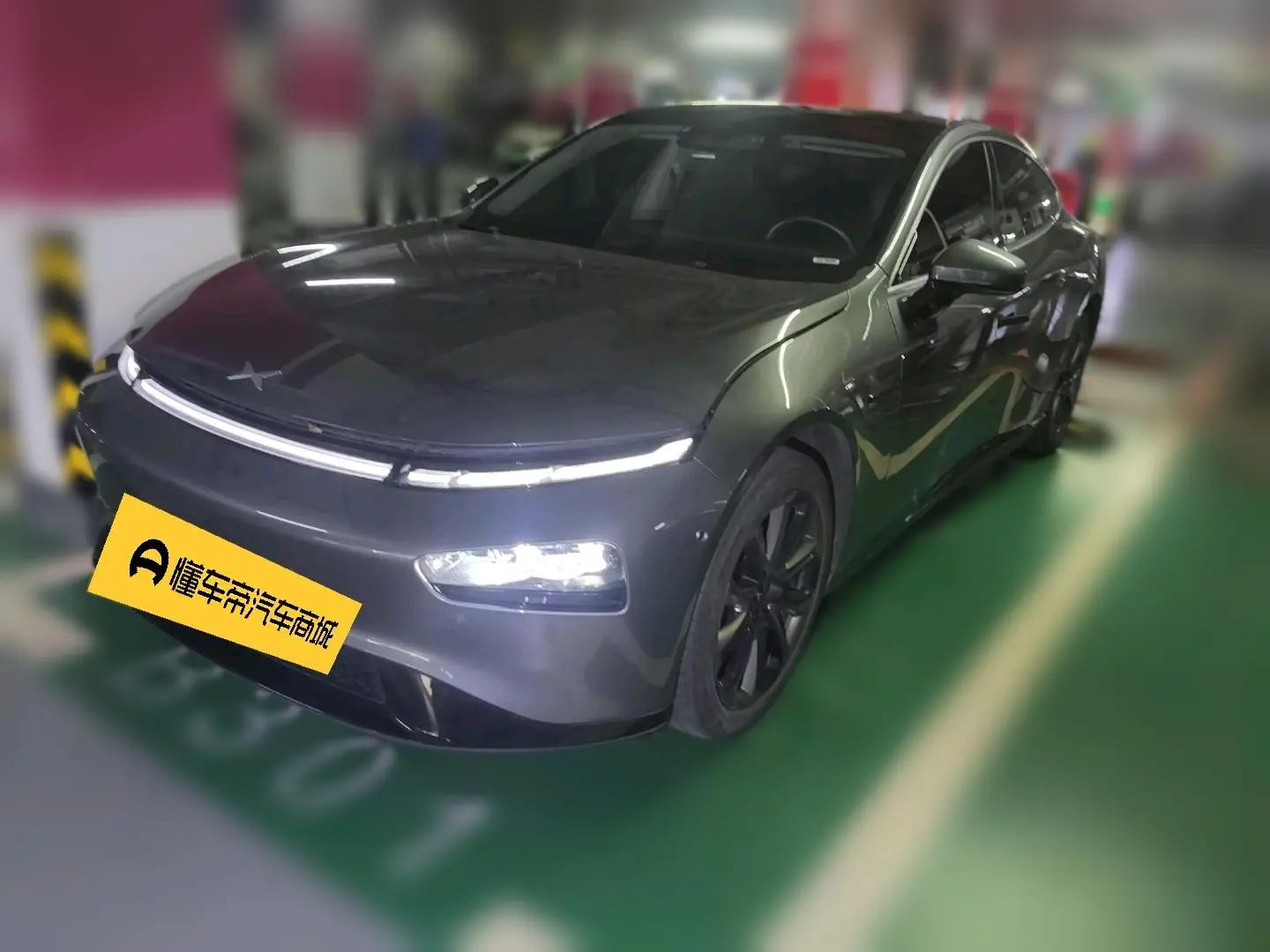 Xpeng P7  из Китая