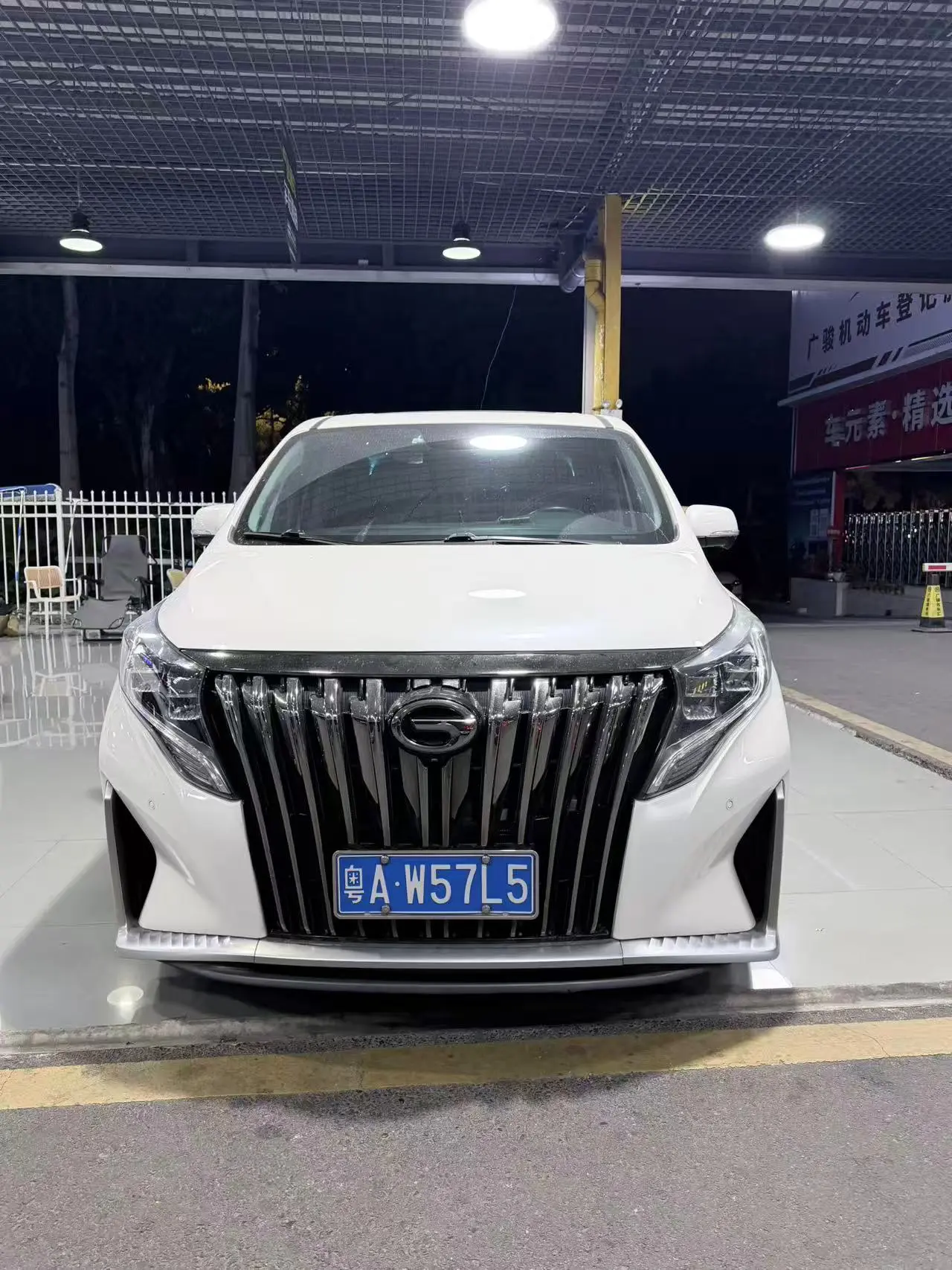 GAC Trumpchi M8  из Китая