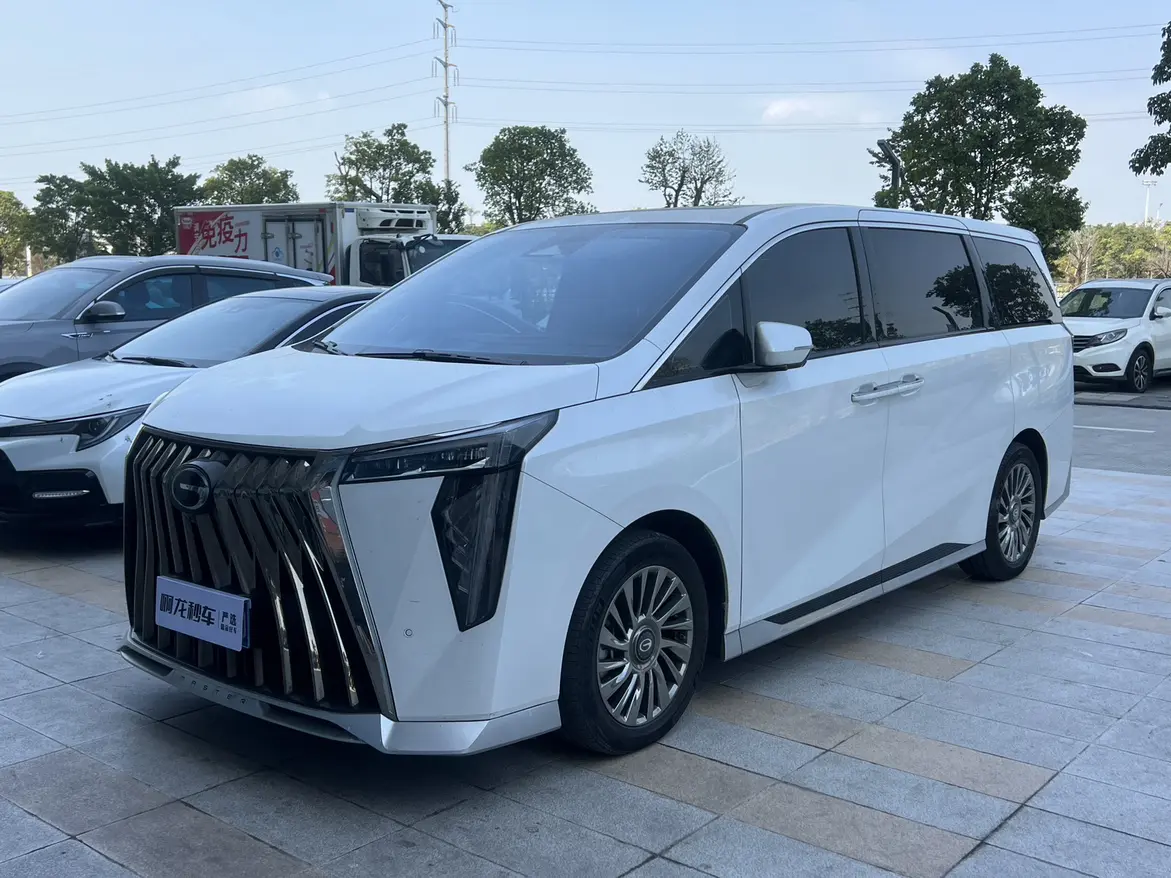 GAC Trumpchi M8  из Китая