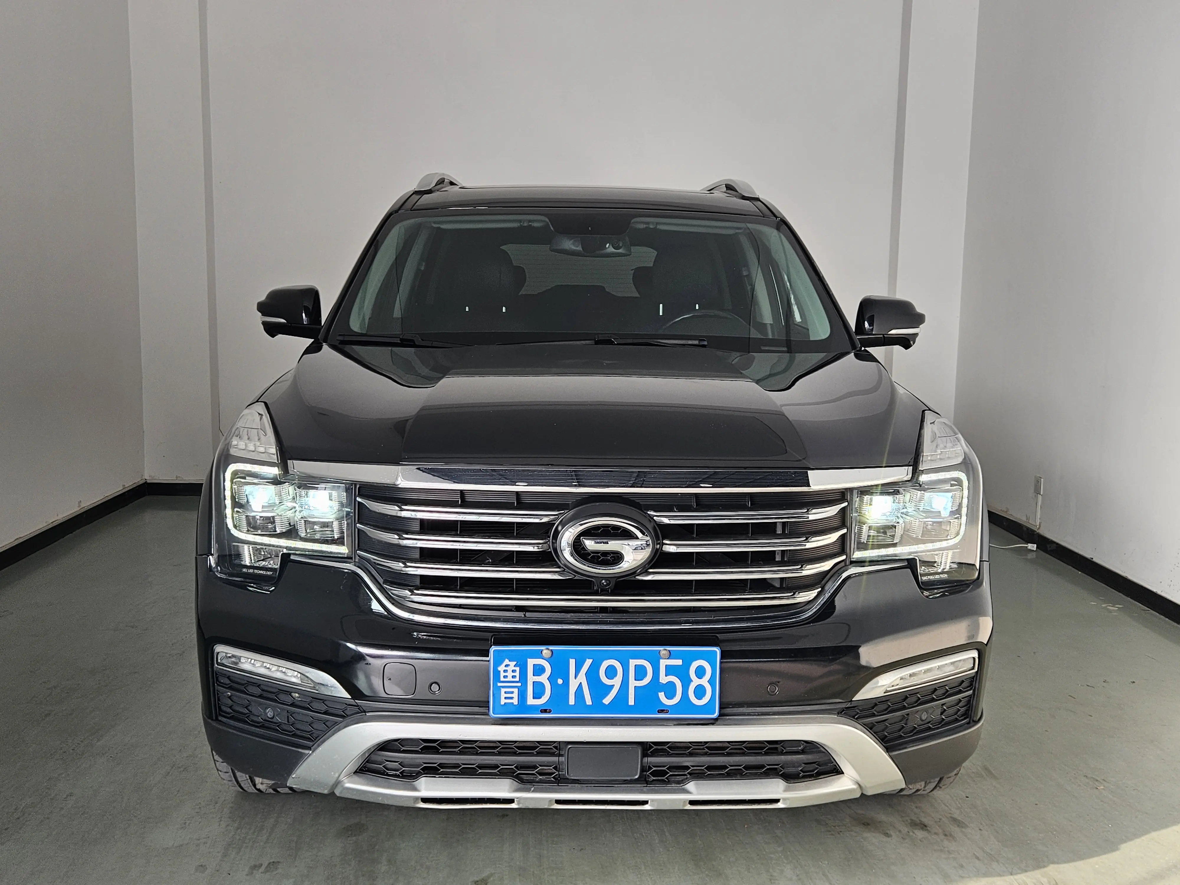 GAC Trumpchi GS8  из Китая
