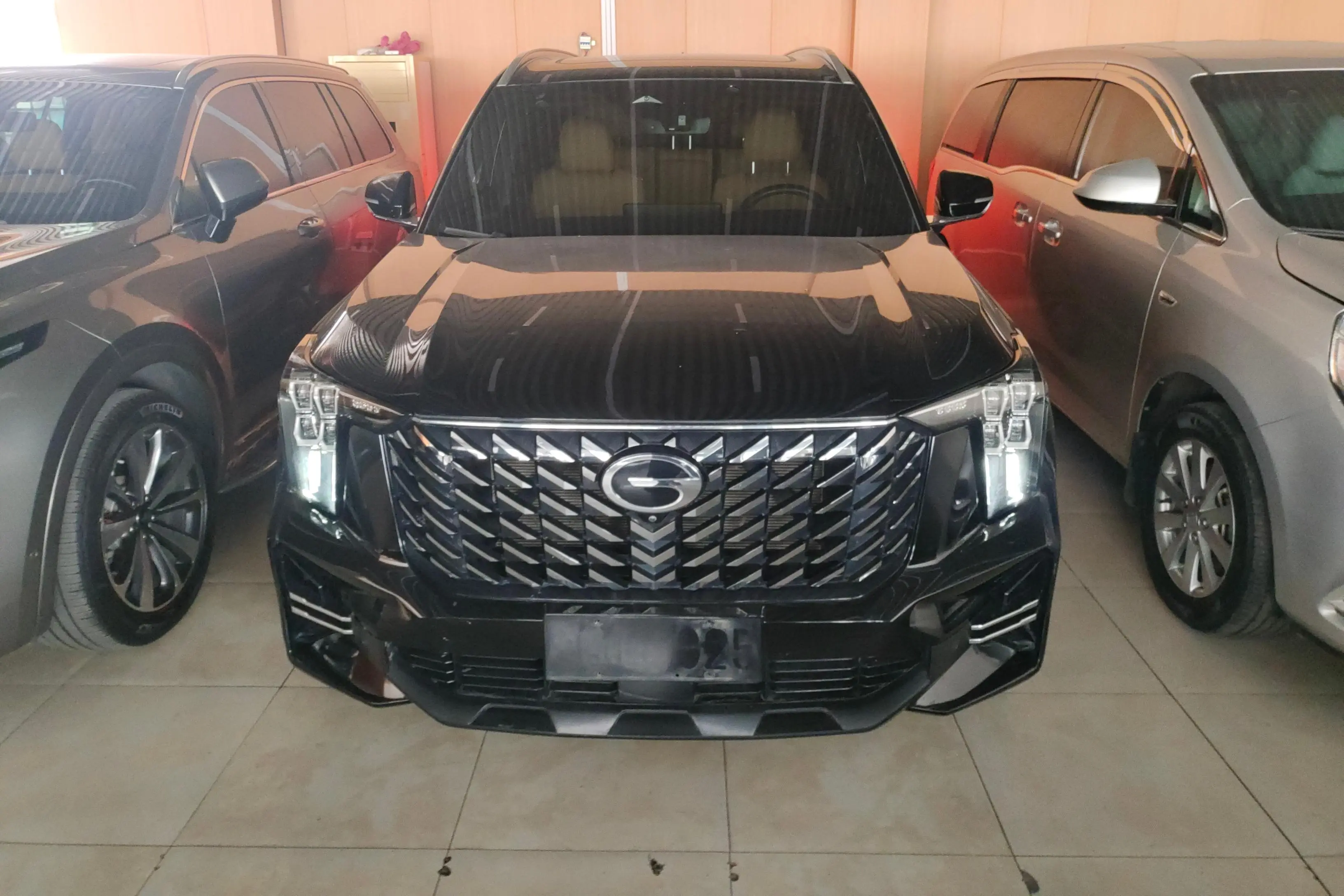 GAC Trumpchi GS8  из Китая