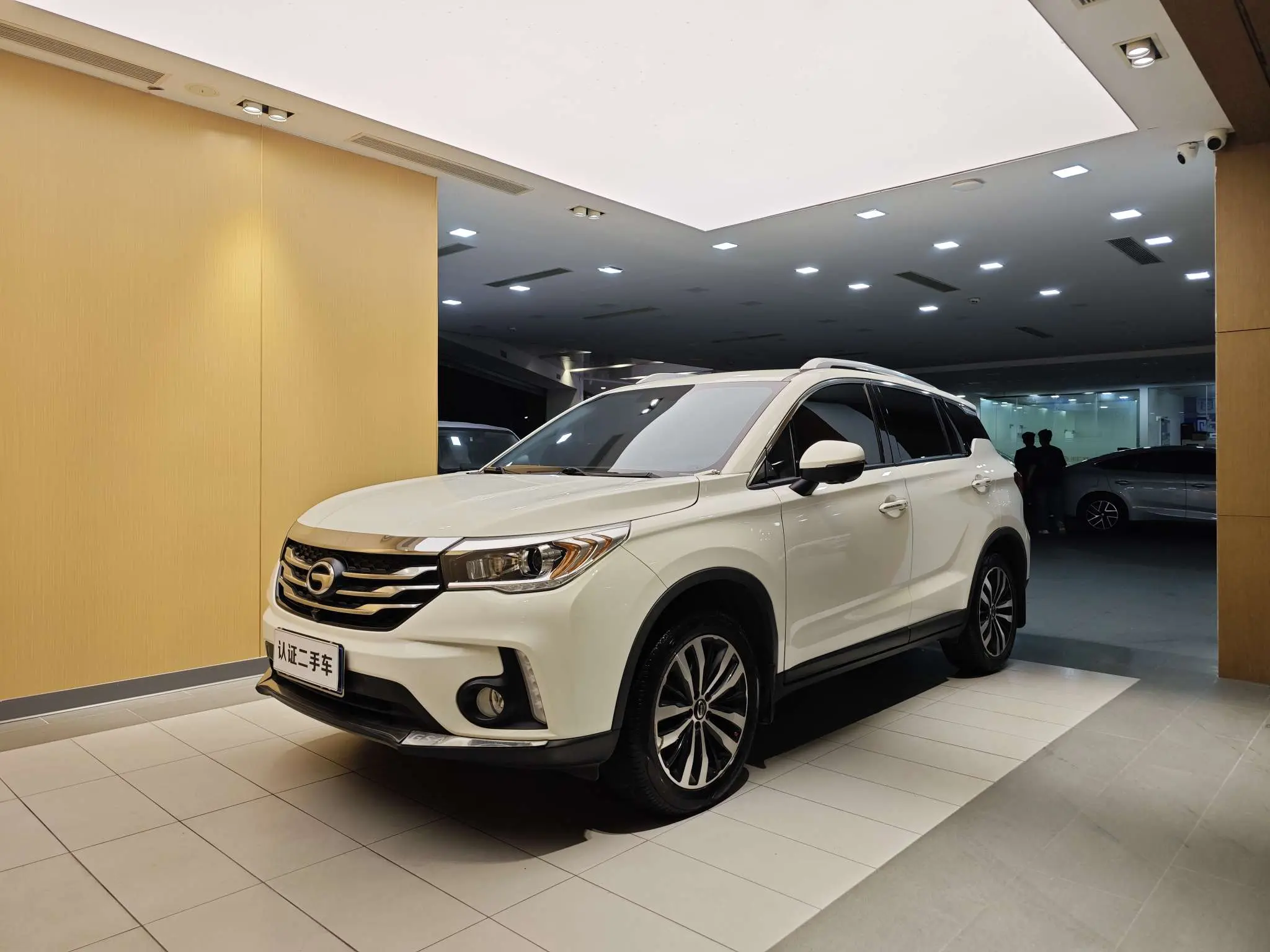 GAC Trumpchi GS4  из Китая