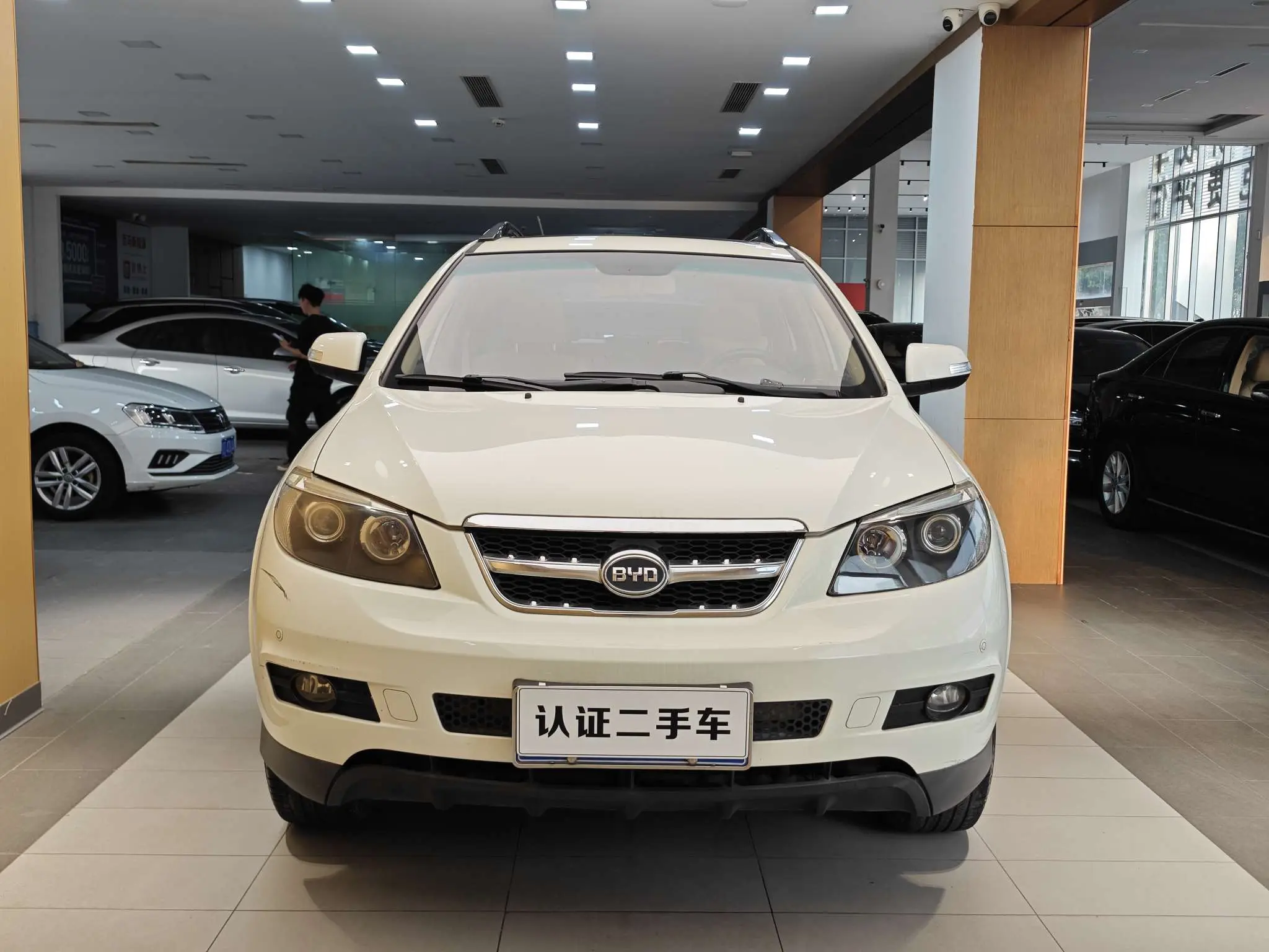 BYD S6  из Китая
