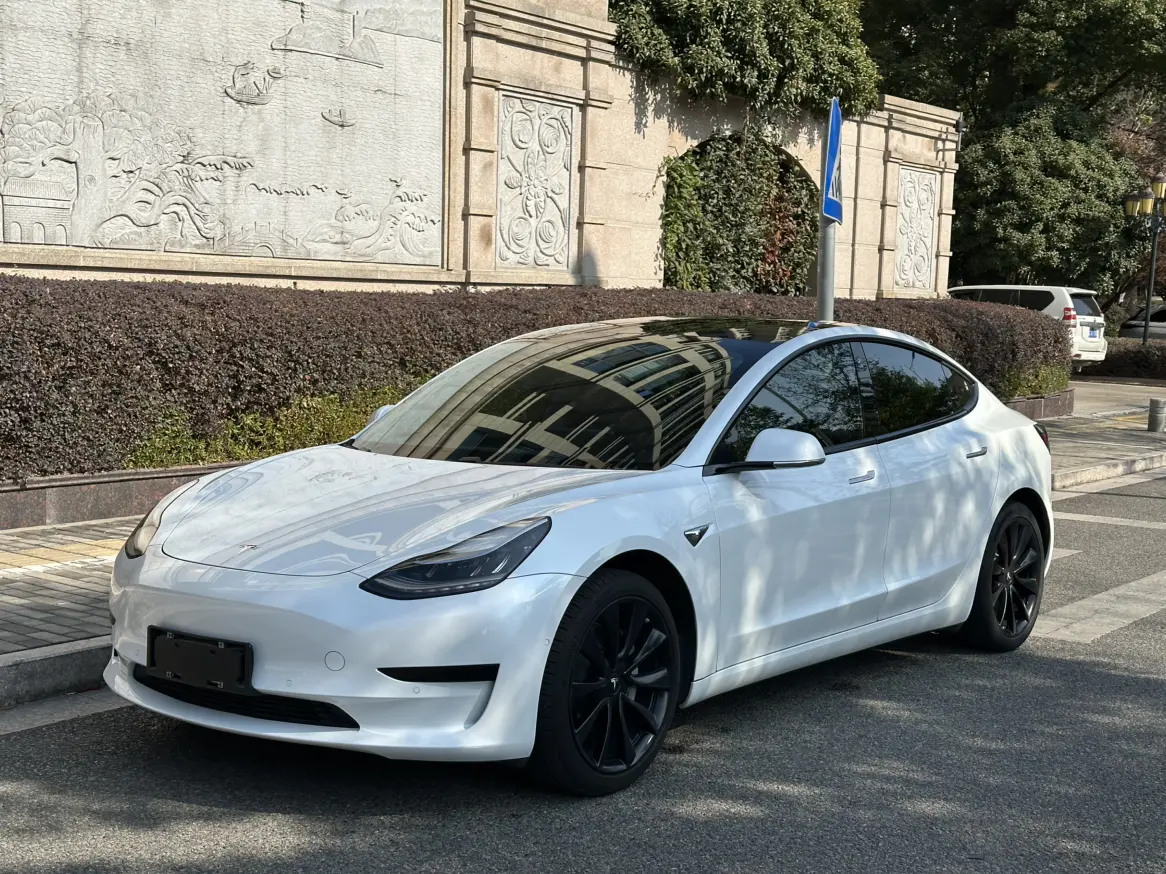 Tesla Model 3  из Китая