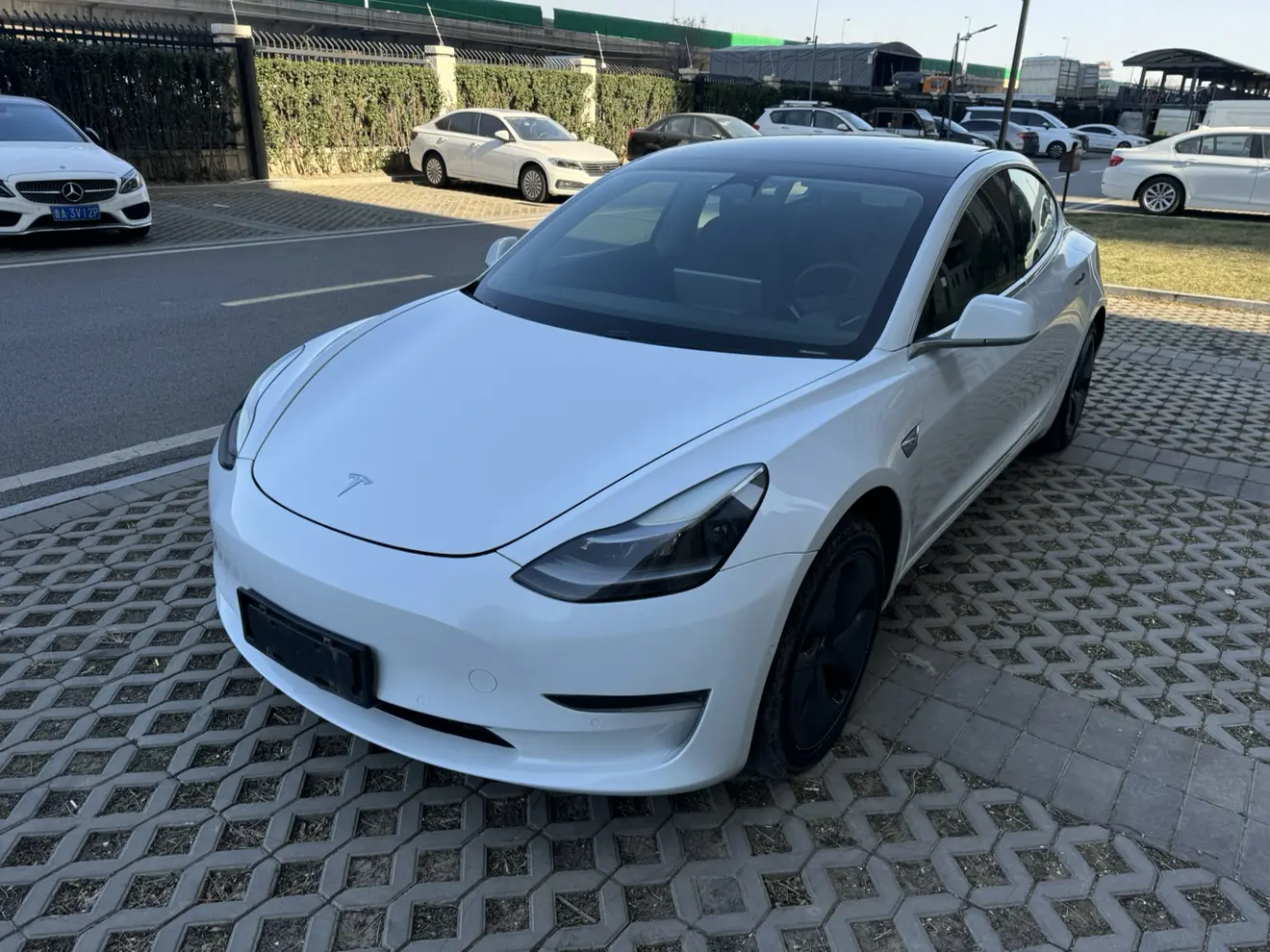 Tesla Model 3  из Китая