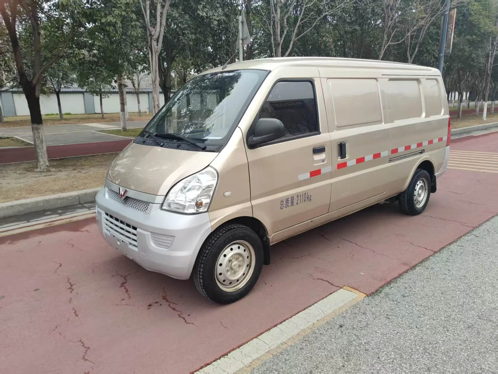 Wuling Rongguang  из Китая
