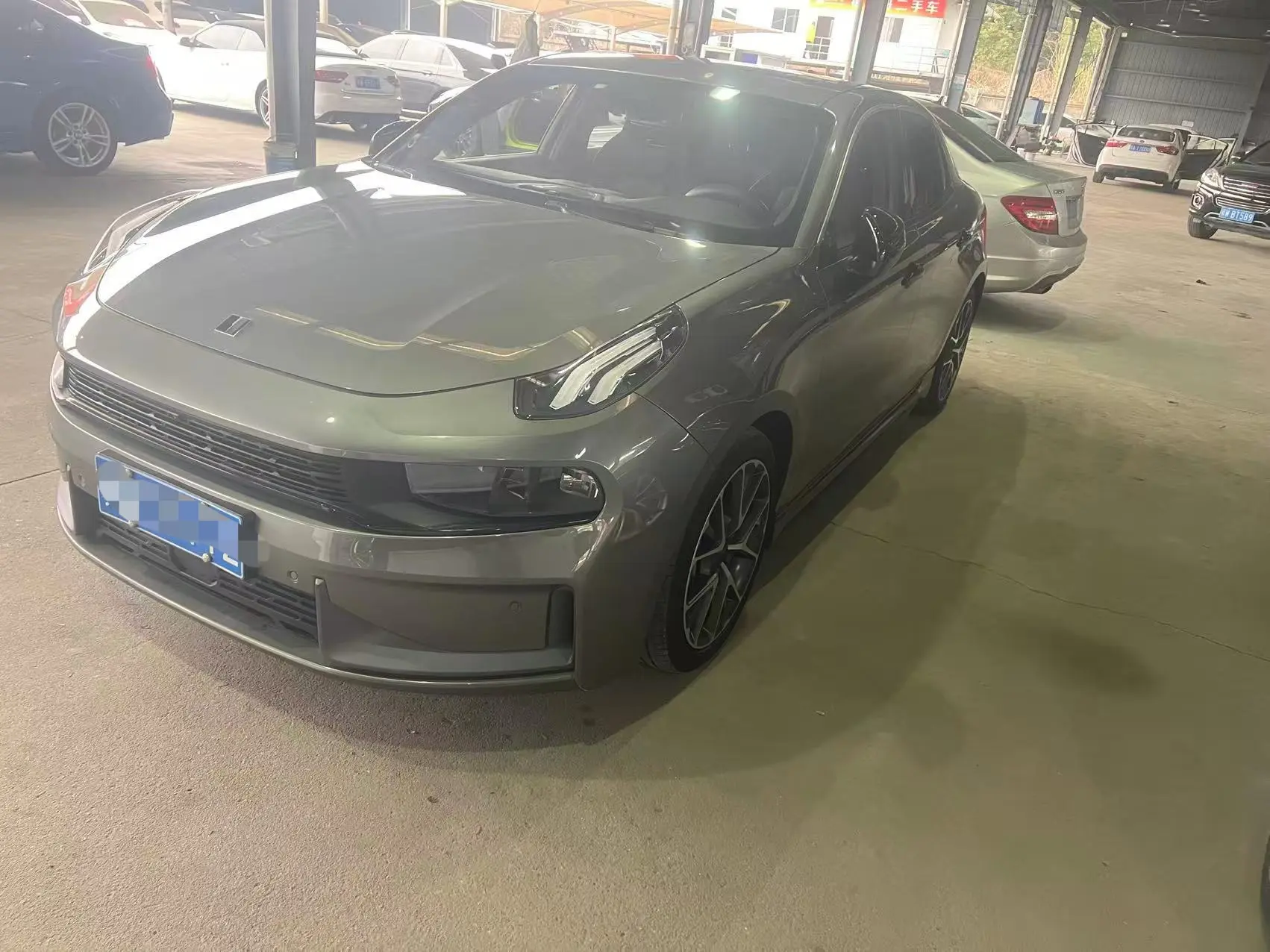 Lynk & Co 03
