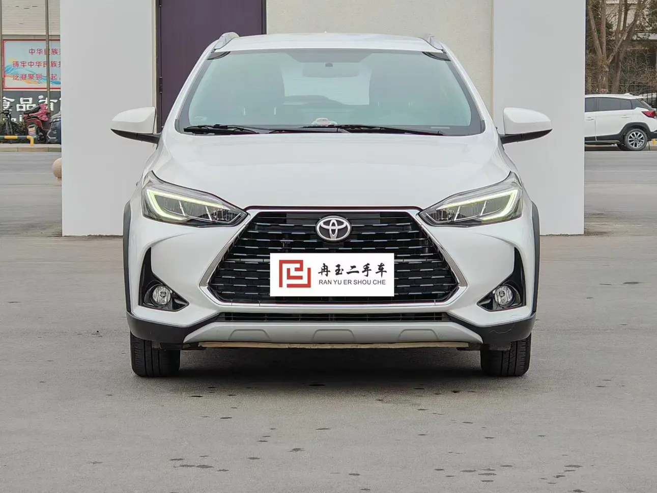 Toyota Yaris L  из Китая