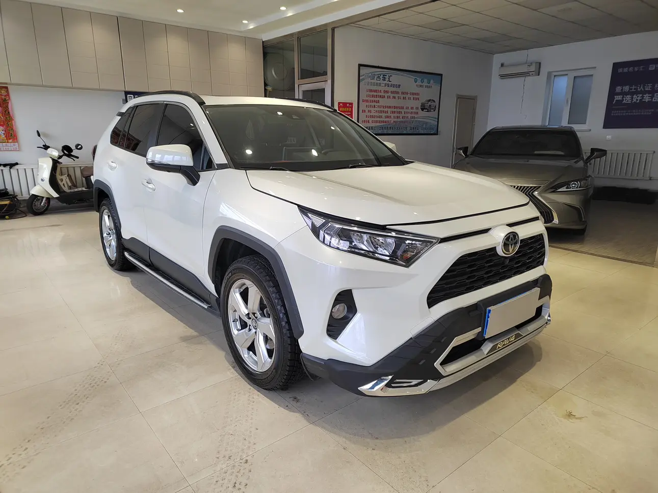 Toyota RAV4  из Китая
