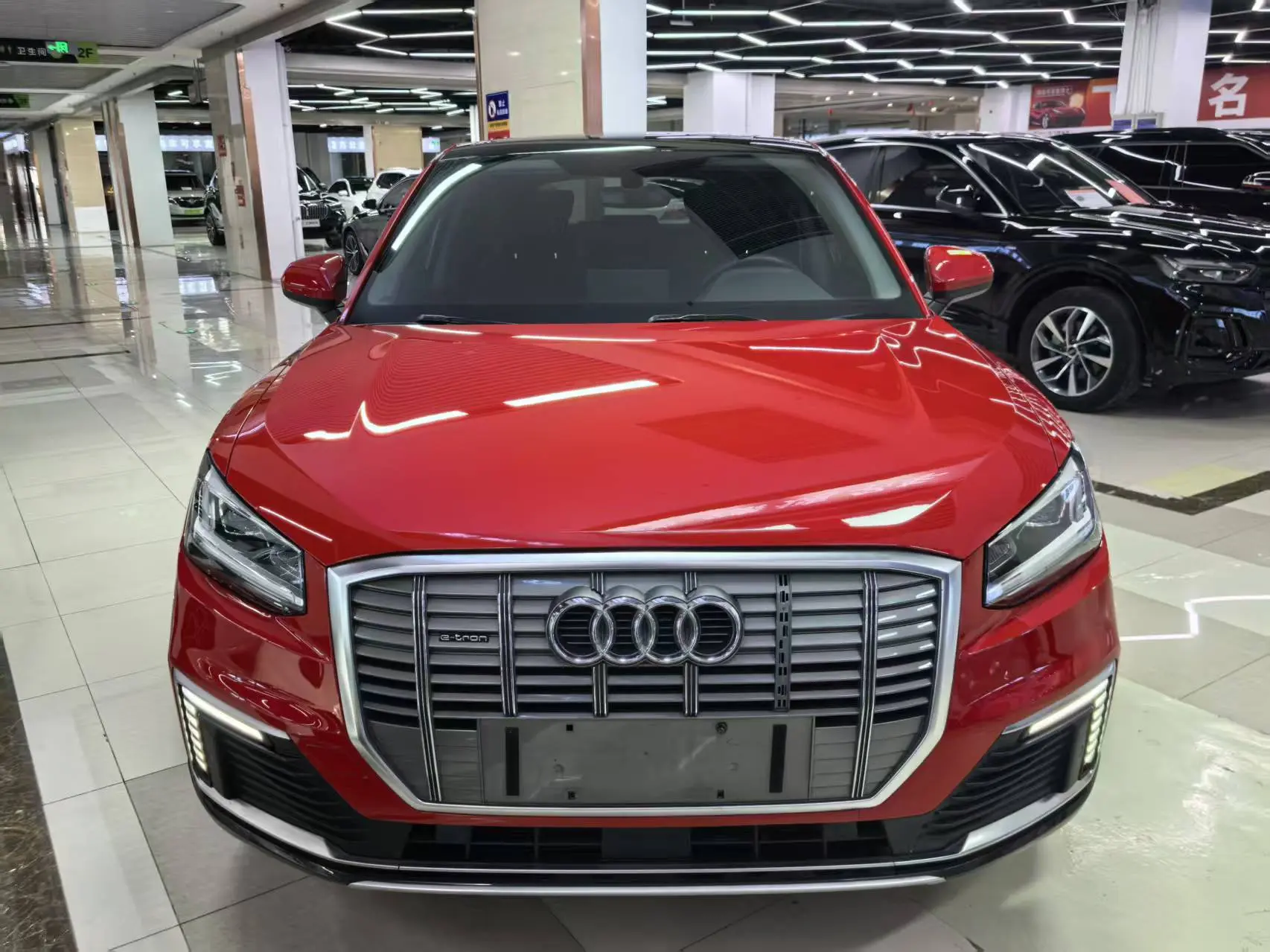Audi Q2L e-tron  из Китая