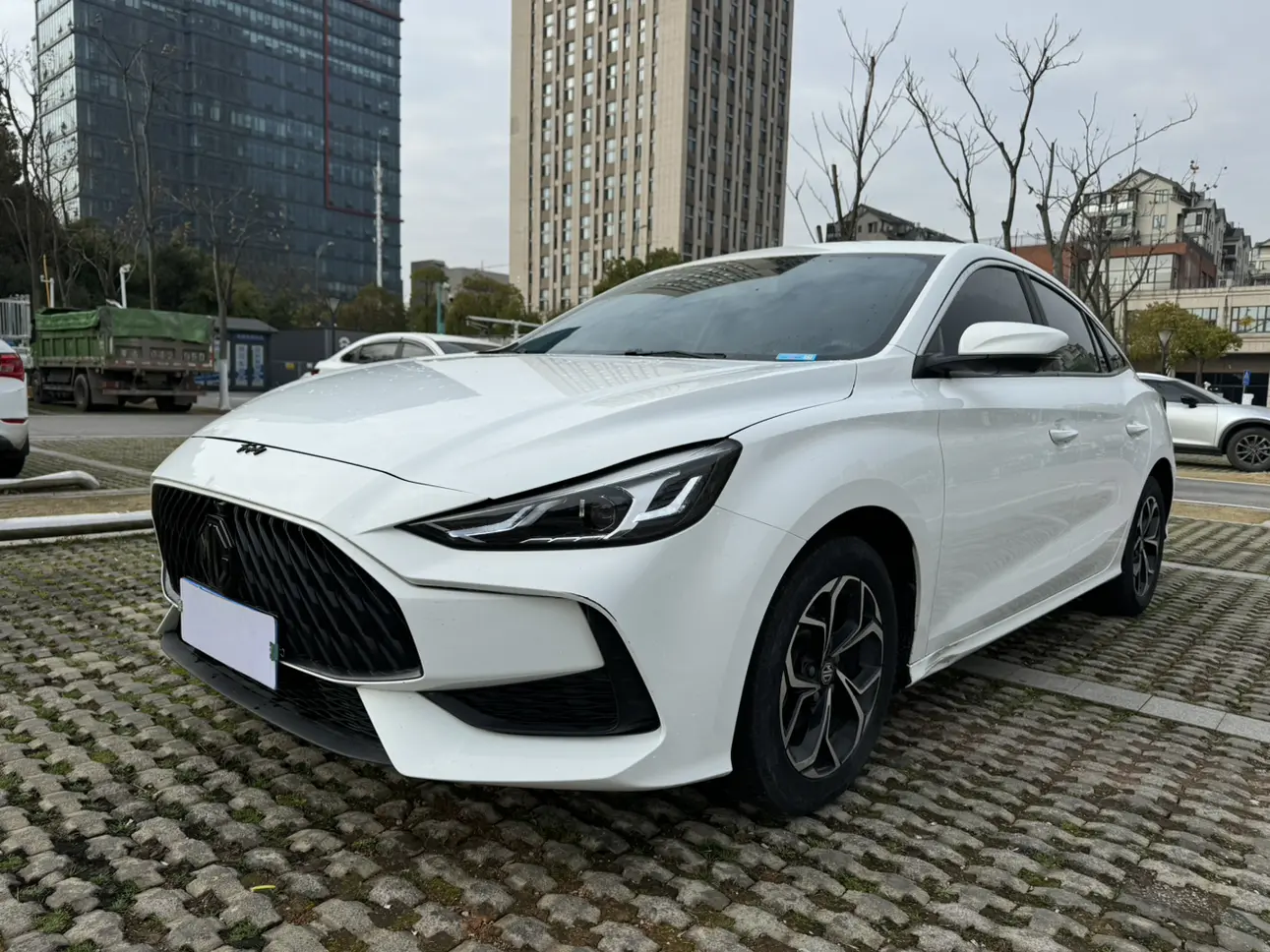 MG 5  из Китая