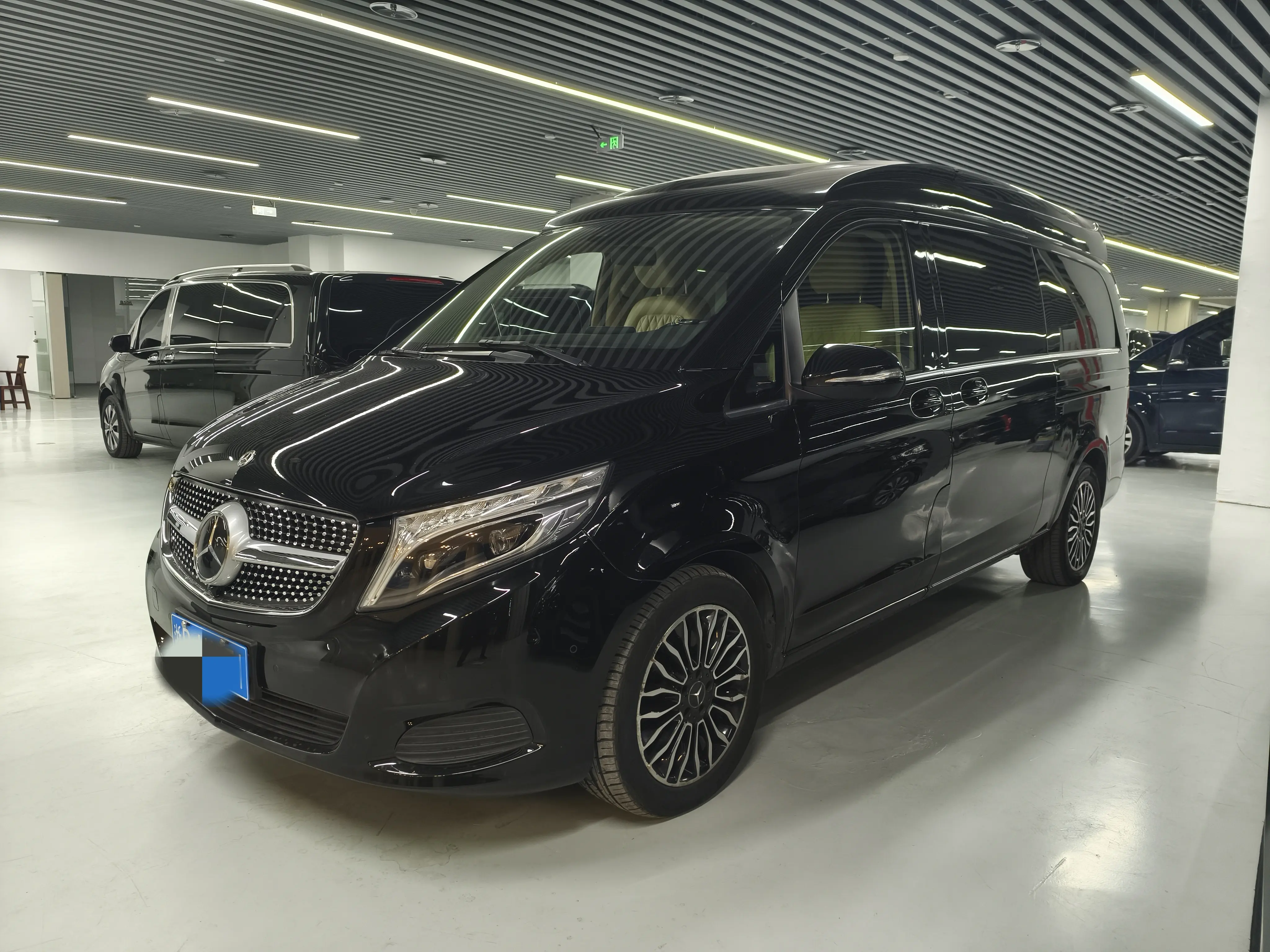 Mercedes-Benz Mercedes Benz V Class  из Китая