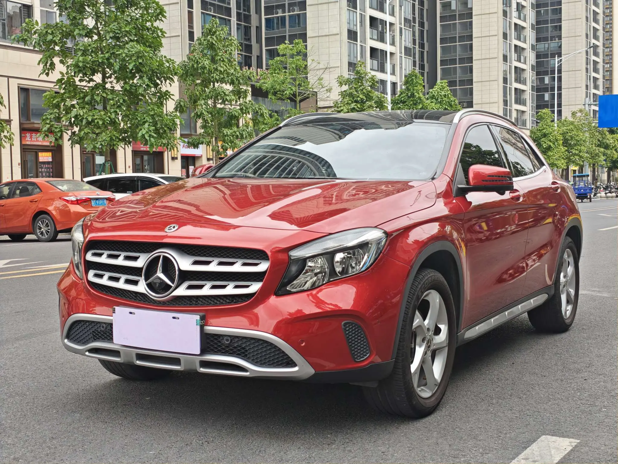 Mercedes-Benz GLA  из Китая