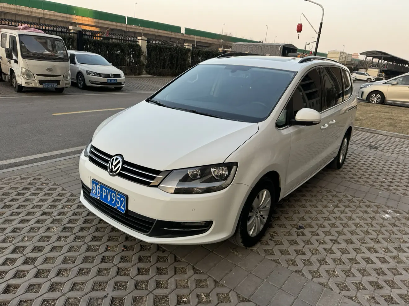 Volkswagen Sharon  из Китая