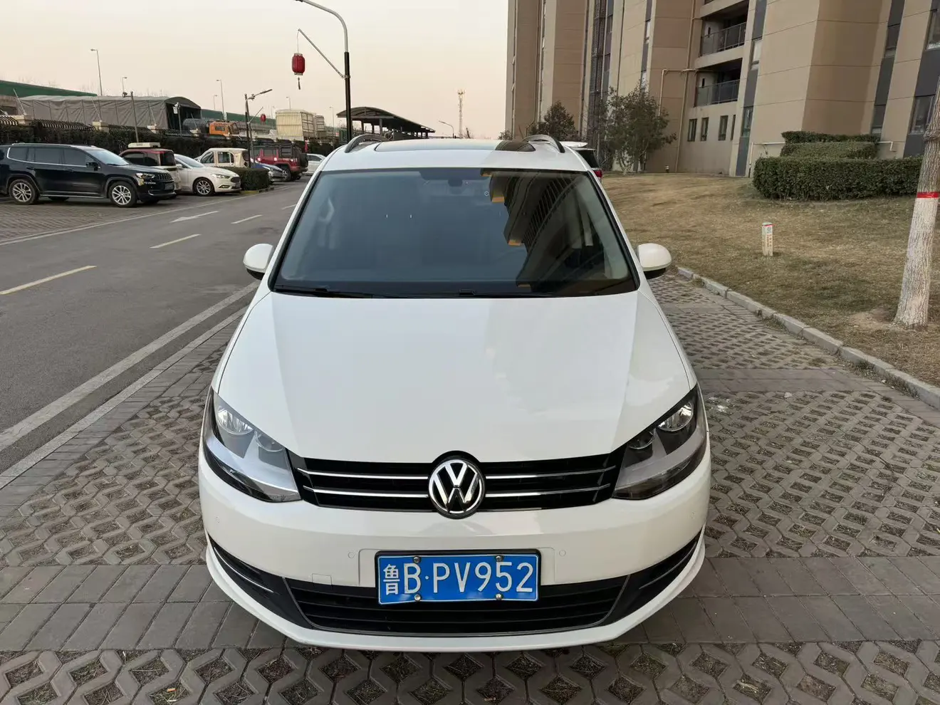 Volkswagen Sharon  из Китая