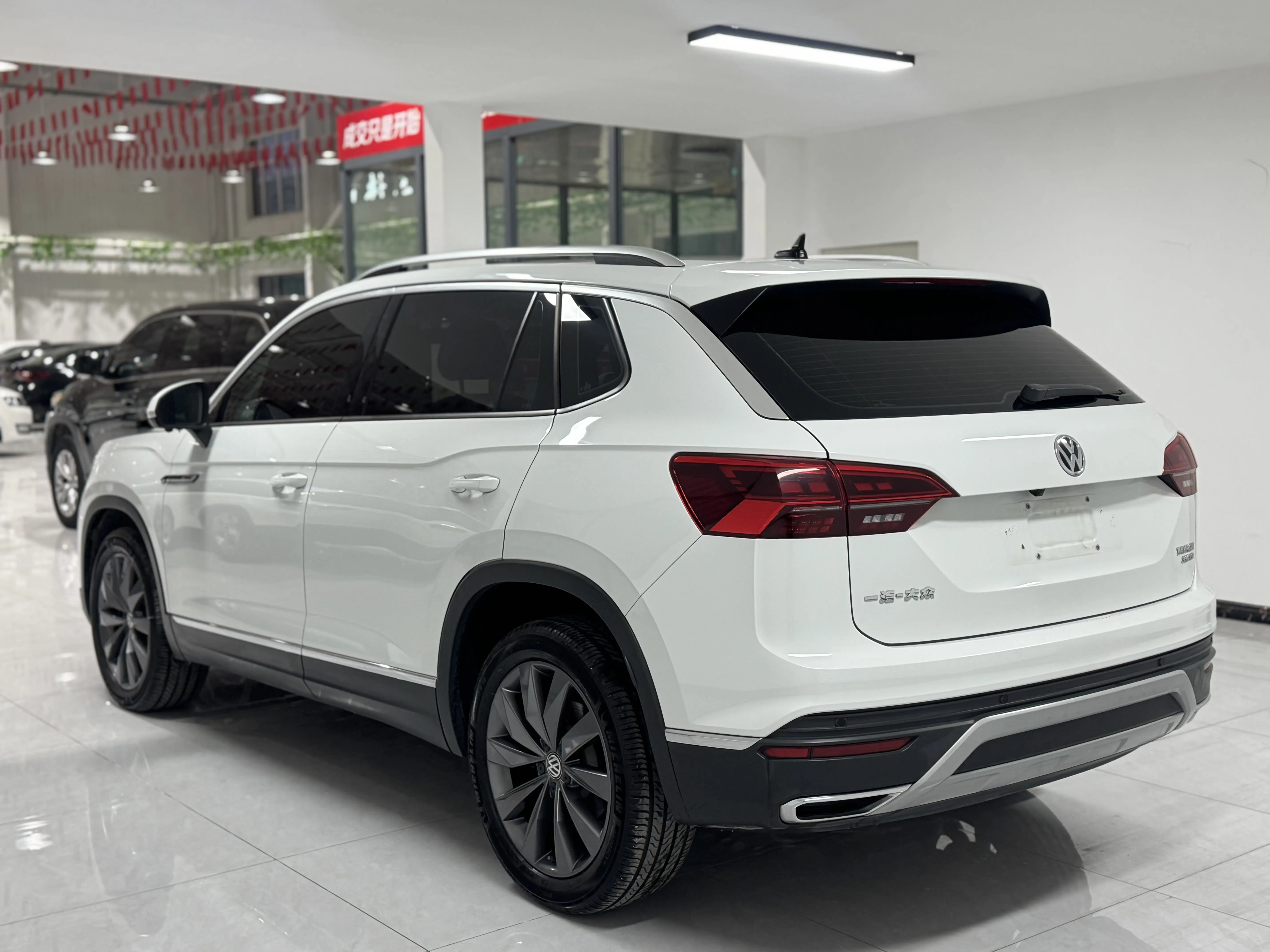 Volkswagen Tayron  из Китая
