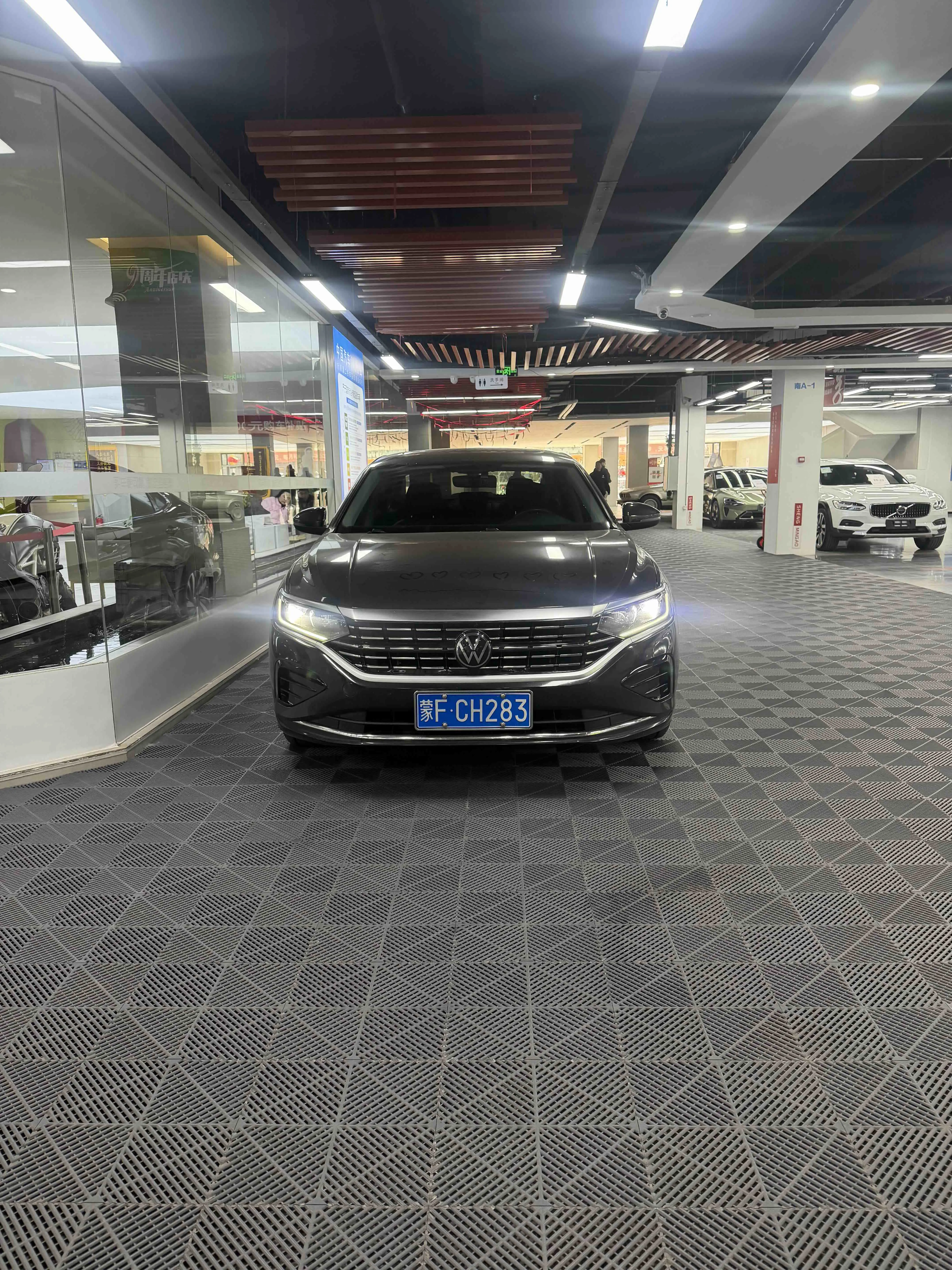 Volkswagen Passat  из Китая