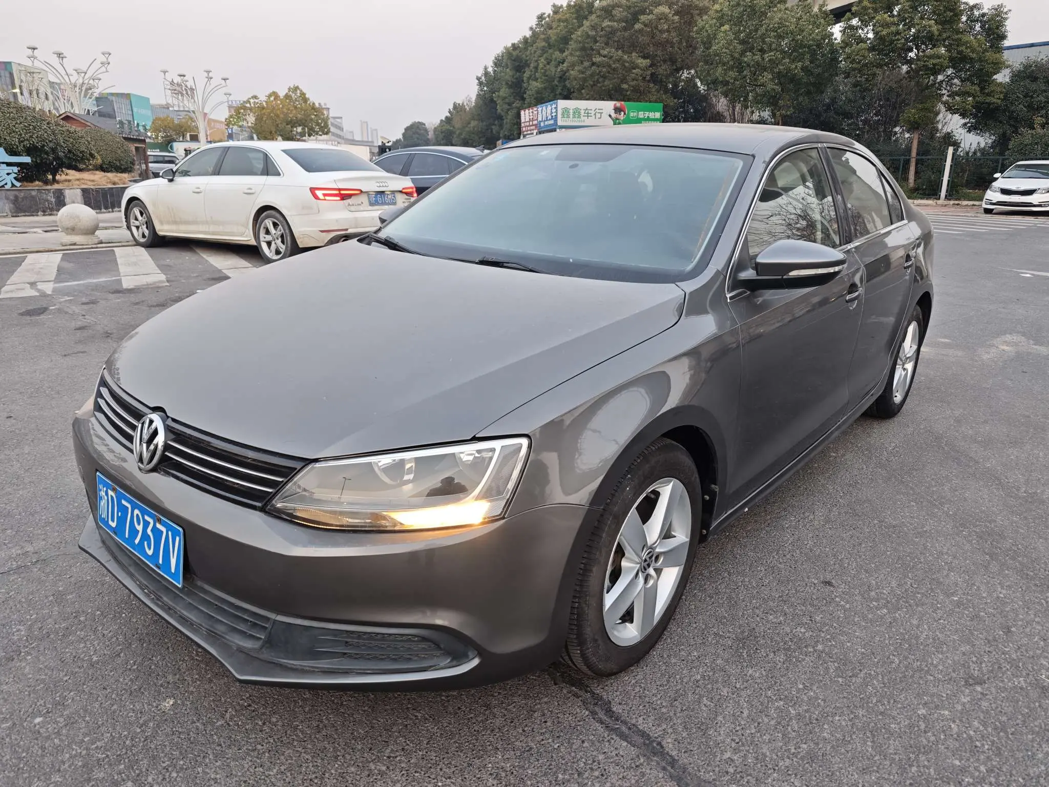 Volkswagen Sagitar  из Китая