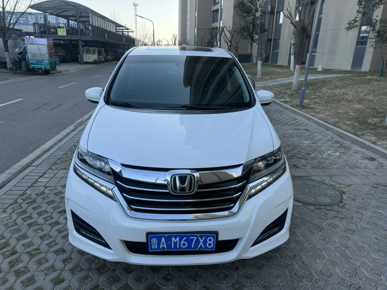 Honda Elysion (Alison)  из Китая