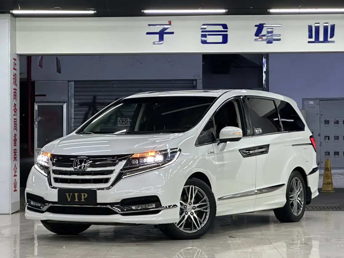 Honda Elysion (Alison)  из Китая