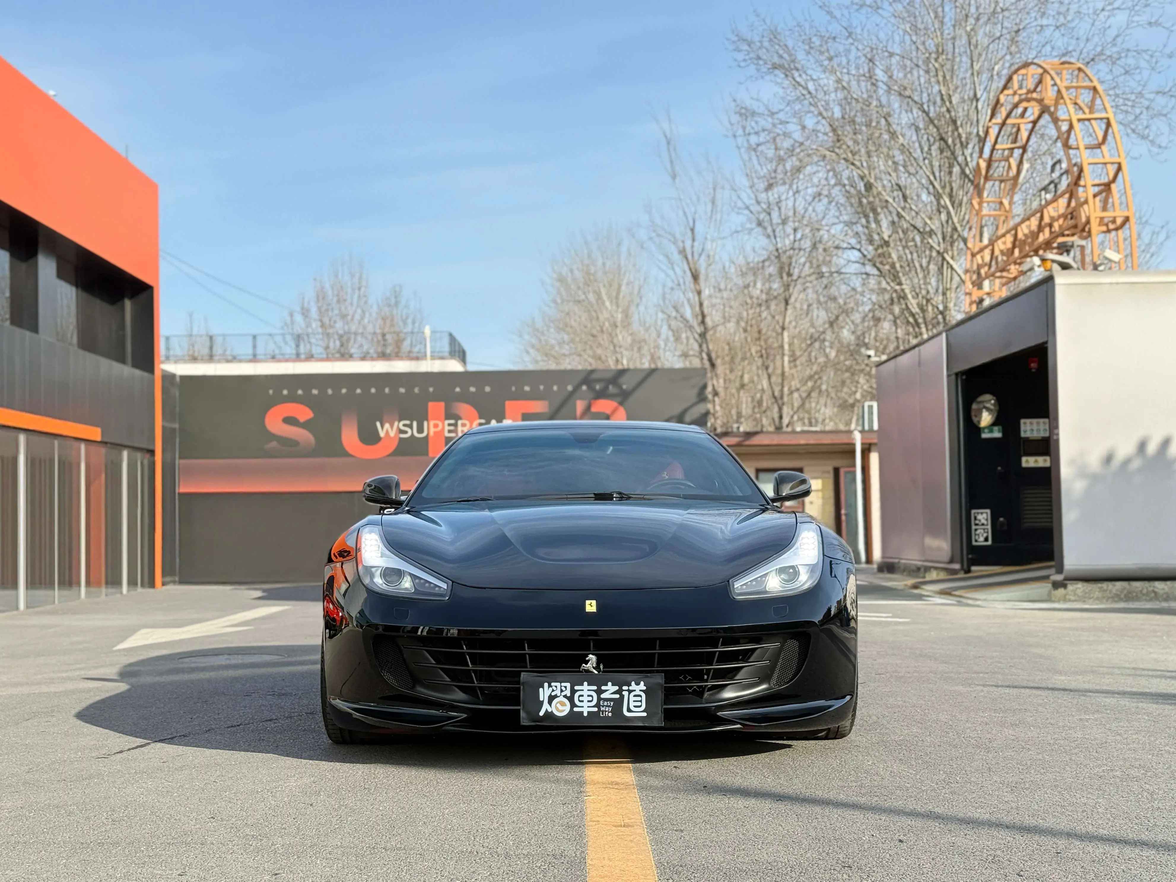 Ferrari GTC4Lusso  из Китая