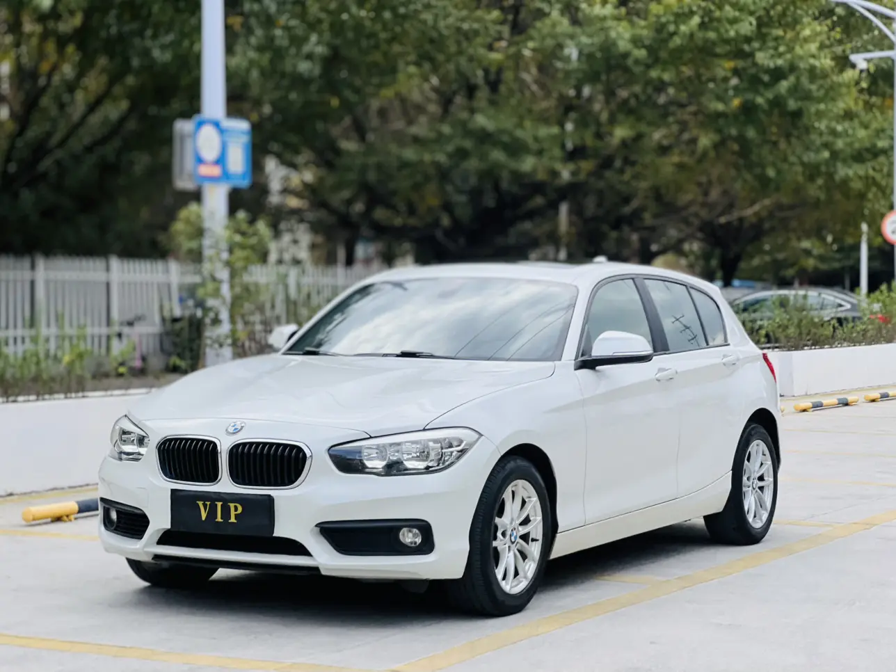 BMW 1 Series  из Китая
