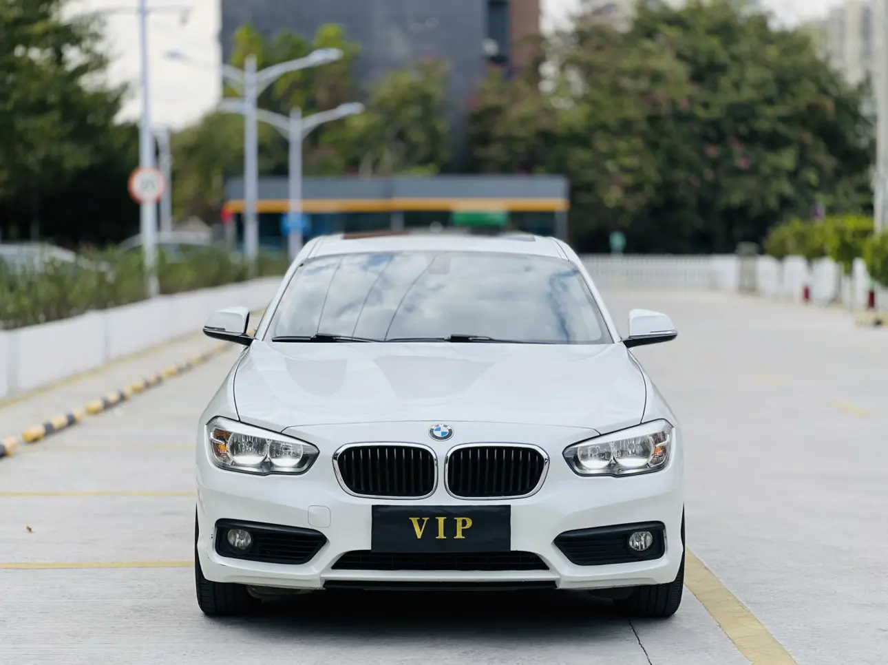 BMW 1 Series  из Китая